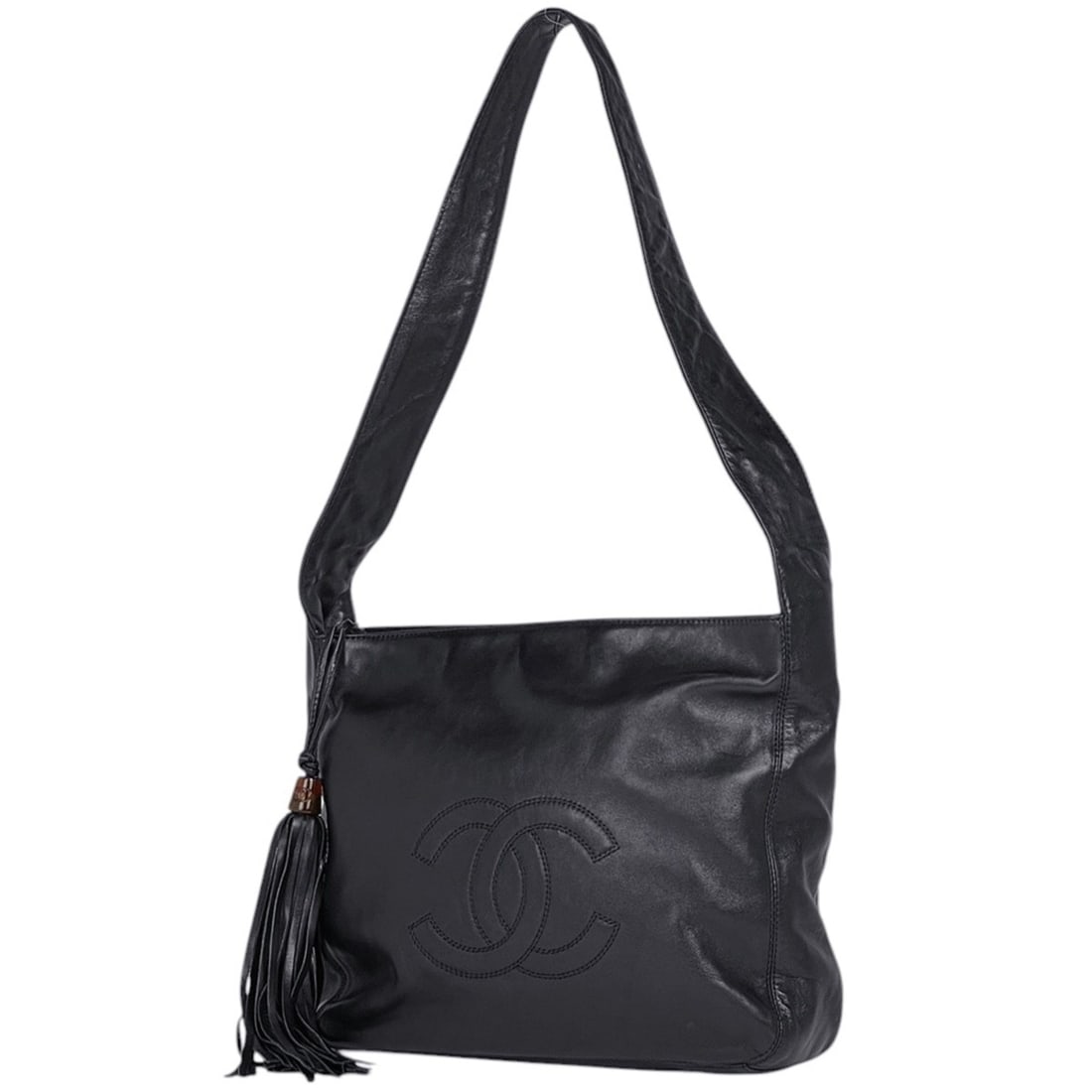 Chanel Coco Mark Fringe Shoulder Bag, Leather, Black, Women's: --- Catalog ---Category: SizeSize (HxWxD): 25cm x 28cm x 9.5cm / 9.84'' x 11.02'' x 3.74''Category: DesignType: Shoulder bagColor: BlackGender: WomenMaterial: Leather Category: GeneralBrand: Chanel---