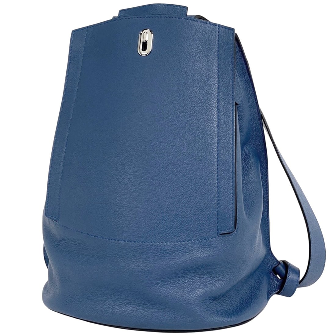 Hermes Sac Ad GR24 Evergrain Leather Backpack, Blue Agate, Women's: --- Catalog ---Category: SizeSize (HxWxD): 32cm x 24cm x 13cm / 12.59'' x 9.44'' x 5.11''Category: DesignType: BackpackColor: Blue AgateGender: WomenMaterial: Leather Category: GeneralBrand: Hermes---