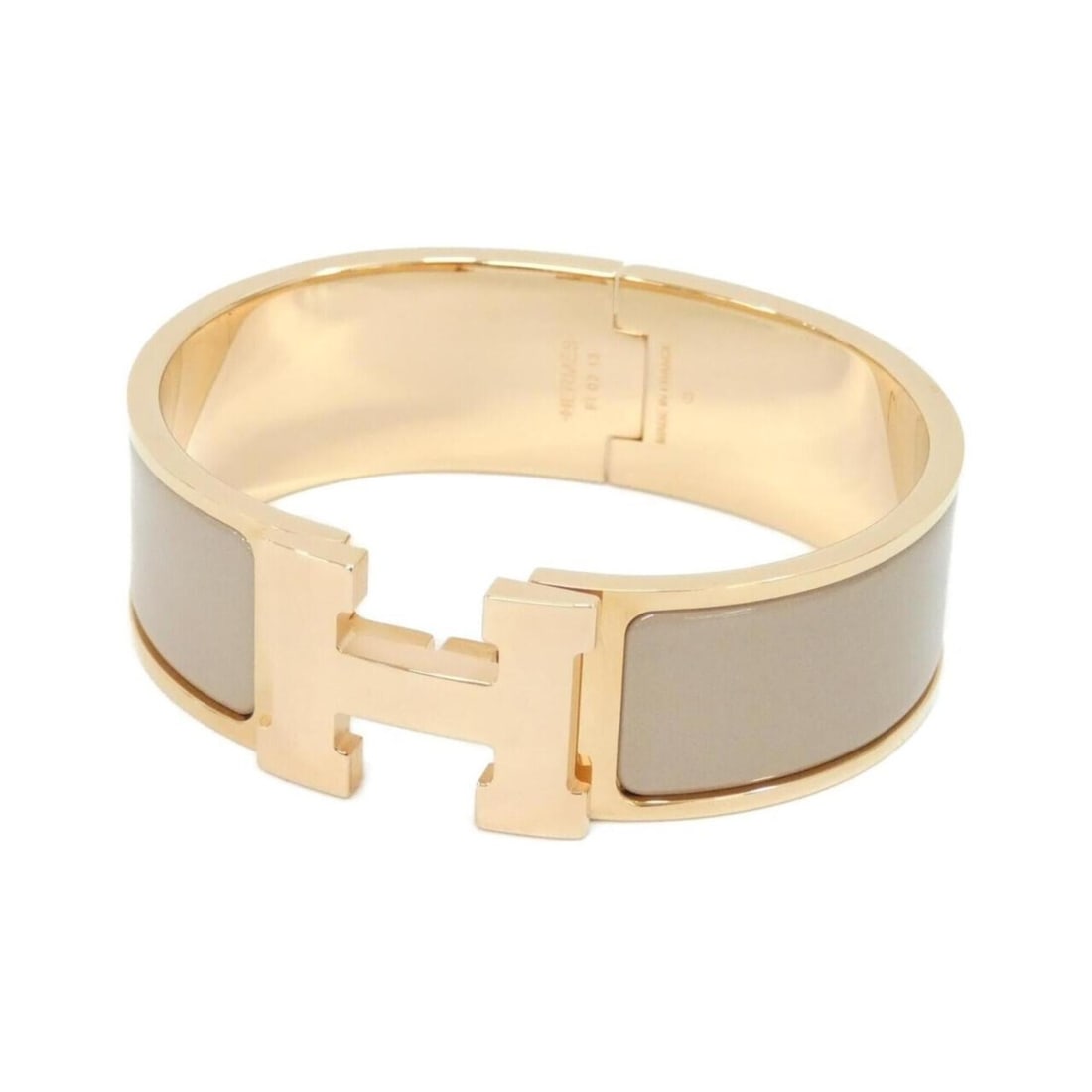 Hermes Clic Clac H PM 300001FO Bracelet: --- Catalog ---Category: SizeWidth: 2cm / 0.78''Length: 17.5cm / 6.88''Category: DesignType: Charm braceletColor: BeigeGender: WomenCategory: GeneralMPN: 300001FOBrand: Hermes--- Item List