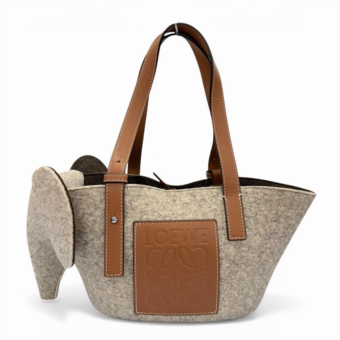 LOEWE Felt Leather Elephant Basket Anagram Logo Handbag, Gray/Brown, Made in Spain, Women's: --- Catalog ---Category: SizeSize (HxWxD): 18cm x 36cm x 12.5cm / 7.08'' x 14.17'' x 4.92''Category: DesignType: Basket, HandbagColor: Gray brownGender: WomenMaterial: Felt , Leather Category: