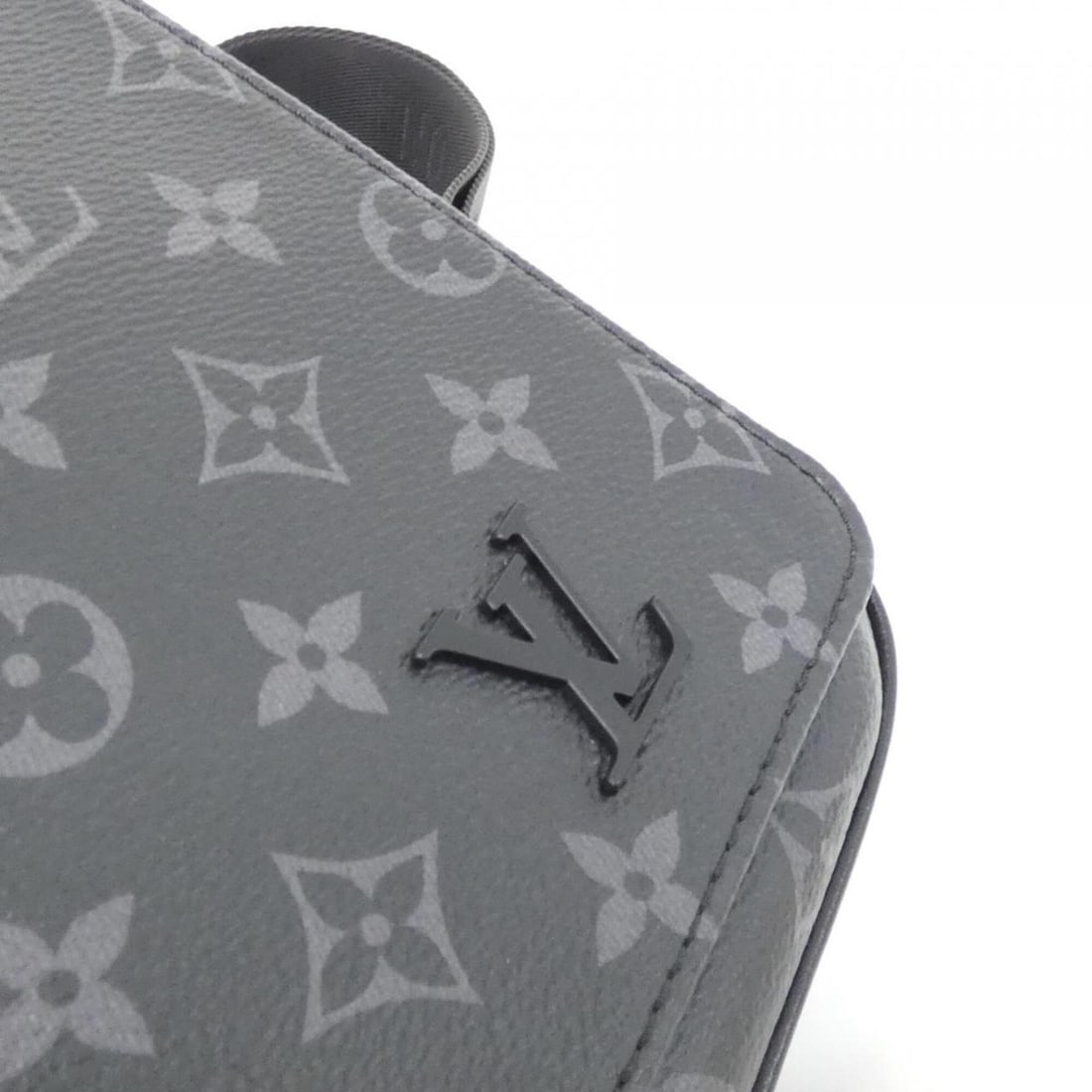 Louis Vuitton Monogram Eclipse District PM M46255 Shoulder Bag - 7