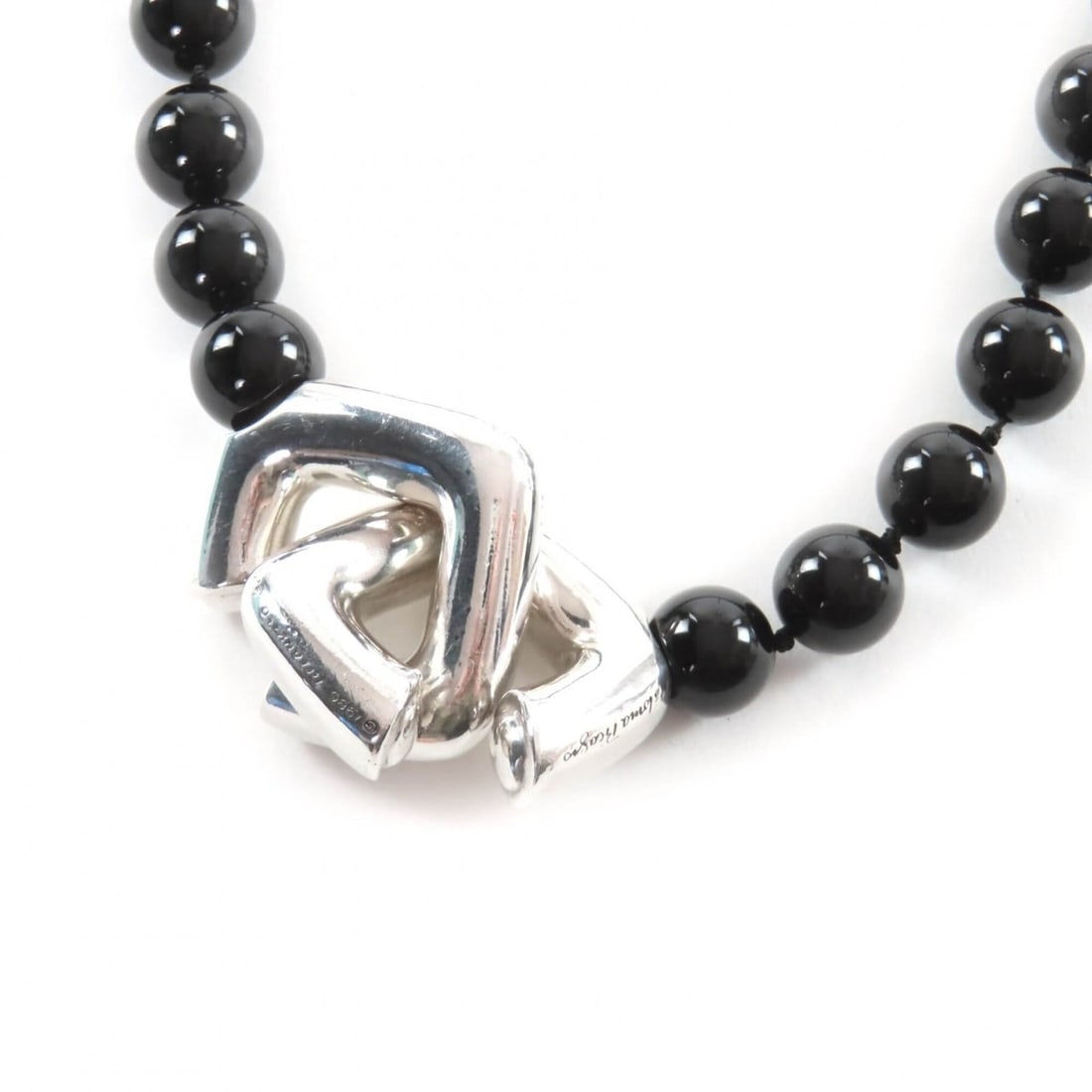 TIFFANY&Co. Tiffany Vintage Onyx 925 Necklace, Black with Silver Hardware, Comes Box and Case, Total: --- Catalog ---Category: SizeWidth: 10mm / 0.39''Weight: 135g / 4.76oz.Pendant Size: 35mm x 35mm / 1.37'' x 1.37''Neck Circumference: 58 cm / 22.83''Category: DesignStone: OnyxGender: WomenSeason: Vin