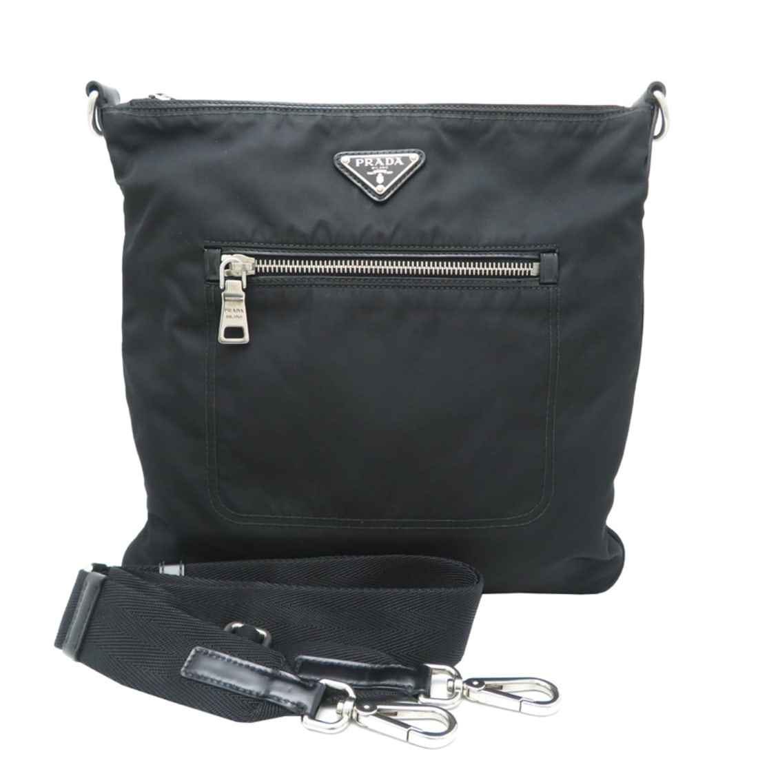Prada Crossbody Bag, Women's/Men's Shoulder BT0716, Nylon, Black: --- Catalog ---Category: SizeSize (HxWxD): 26cm x 28cm x 1cm / 10.23'' x 11.02'' x 0.39''Category: DesignType: Shoulder bagColor: BlackGender: Men,WomenMaterial: Nylon Category: GeneralMPN: BT0716Bran