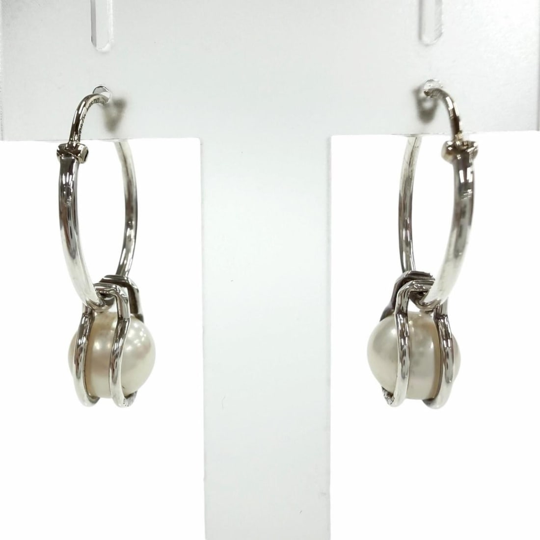 TIFFANY&Co. Tiffany HardWear Pearl Hoop Earrings, 925 Sterling Silver with Freshwater Pearls, and (1 of 11)