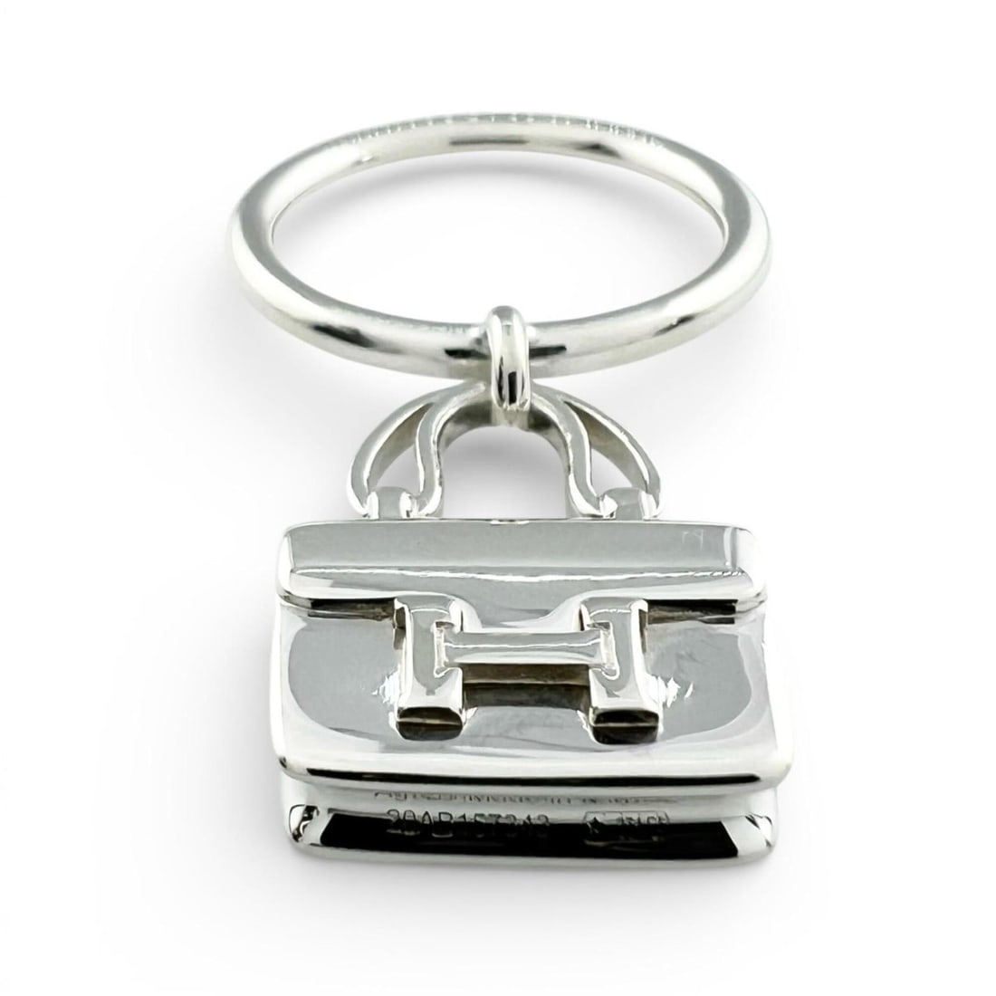 HERMES Amulette Constance Ring, AG925, 2020 model, Silver, Size 52, Made in Italy, Weight: 6.9g,: --- Catalog ---Category: SizeWidth: 2mm / 0.08''Weight: 6.9g / 0.24oz.US Size: 6.5Brand Size: 52Category: DesignType: Band ringColor: SilverGender: WomenMaterial: Silver 925Category: GeneralBrand: Her