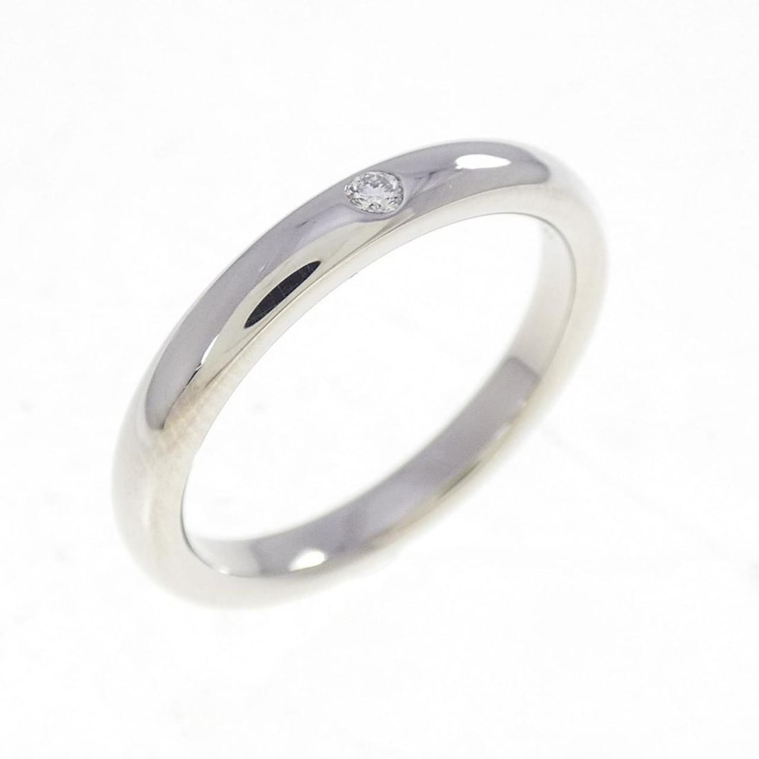 Tiffany Stacking Band Ring: --- Catalog ---Category: SizeWidth: 2.7mm / 0.11''Weight: 5.2g / 0.18oz.JP Size: 10US Size: 5.5Category: DesignType: Band ringStone: DiamondGender: WomenMaterial: Platinum 950Category: GeneralLine: