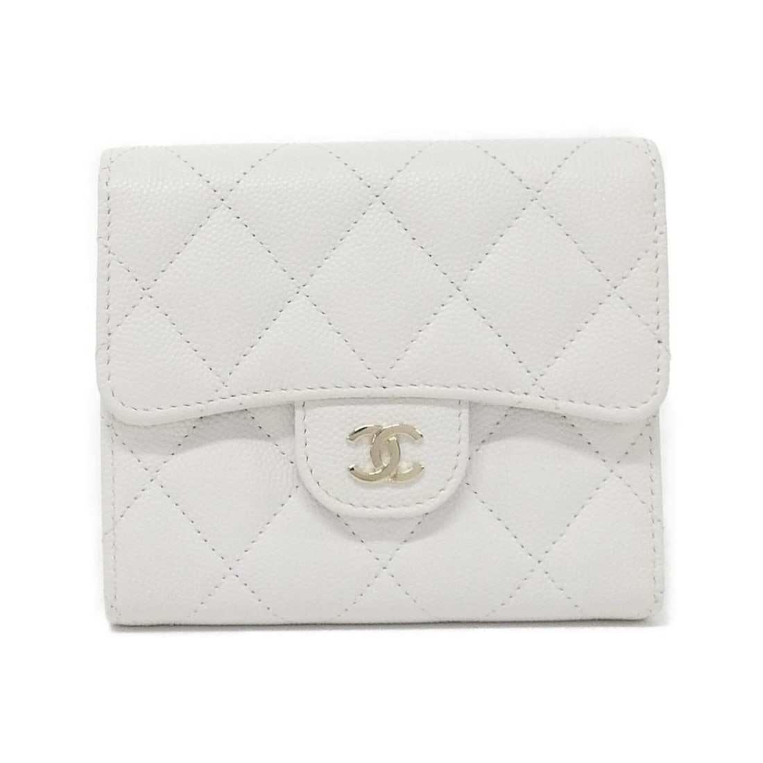 Chanel Timeless Classic Line AP0231 Wallet: --- Catalog ---Category: SizeSize (HxWxD): 10.5cm x 11.5cm x 1.5cm / 4.13'' x 4.52'' x 0.59''Category: DesignType: Wallet (tri-fold)Color: WhiteGender: WomenMaterial: Grained Calfskin Category: