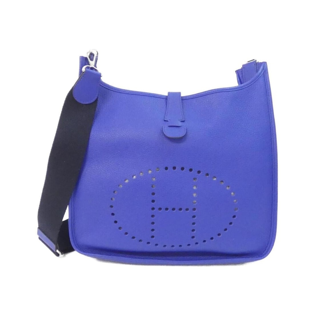 Hermes Evelyne 3 Tilt GM Shoulder Bag: --- Catalog ---Category: SizeSize (HxWxD): 29cm x 28cm x 8cm / 11.41'' x 11.02'' x 3.14''Category: DesignType: Shoulder bagColor: Blue Electric, Blue indigoGender: Women,MenMaterial: Taurillon