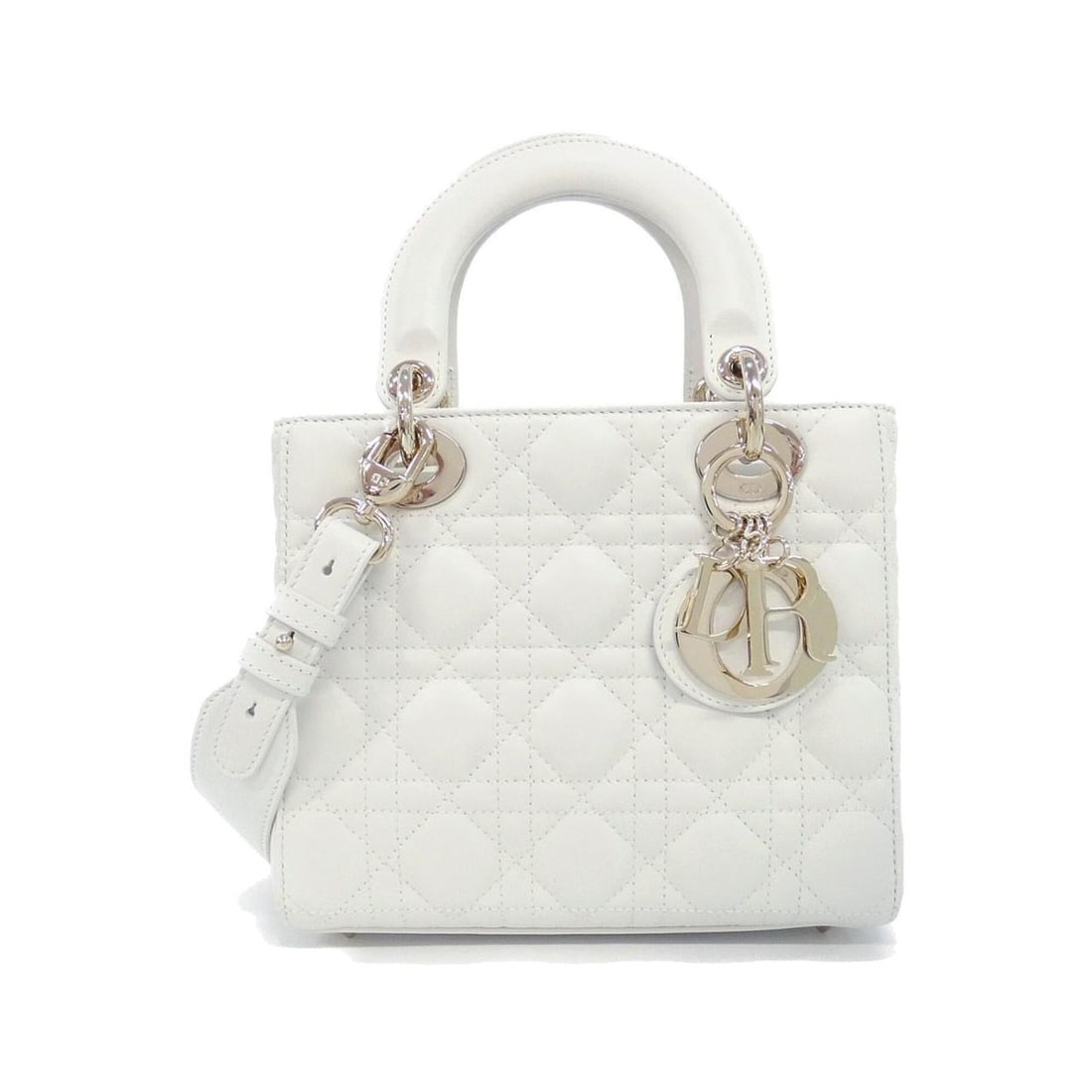 Christian Dior MY ABCDIOR Lady Small M0538OCAL Handbag: --- Catalog ---Category: SizeSize (HxWxD): 17cm x 20cm x 8cm / 6.69'' x 7.87'' x 3.14''Category: DesignType: HandbagColor: WhiteGender: WomenMaterial: Leather Category: GeneralMPN: M0538OCALBrand: