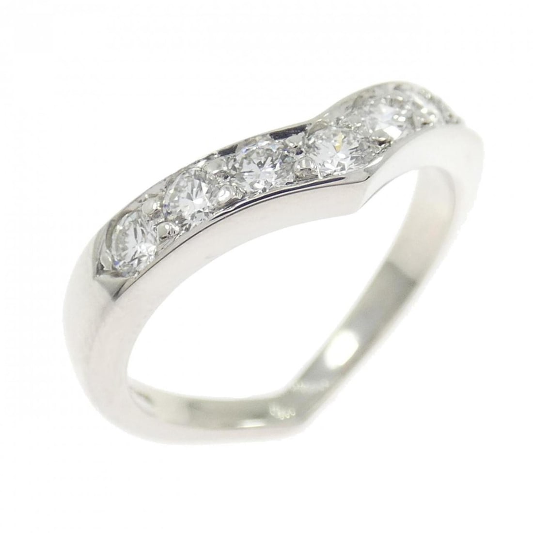 Tiffany V-band ring: --- Catalog ---Category: SizeWidth: 3.5mm / 0.14''Weight: 4.6g / 0.16oz.JP Size: 9.5US Size: 5Category: DesignType: Band ringStone: DiamondGender: WomenMaterial: Platinum 950Category: GeneralBrand: