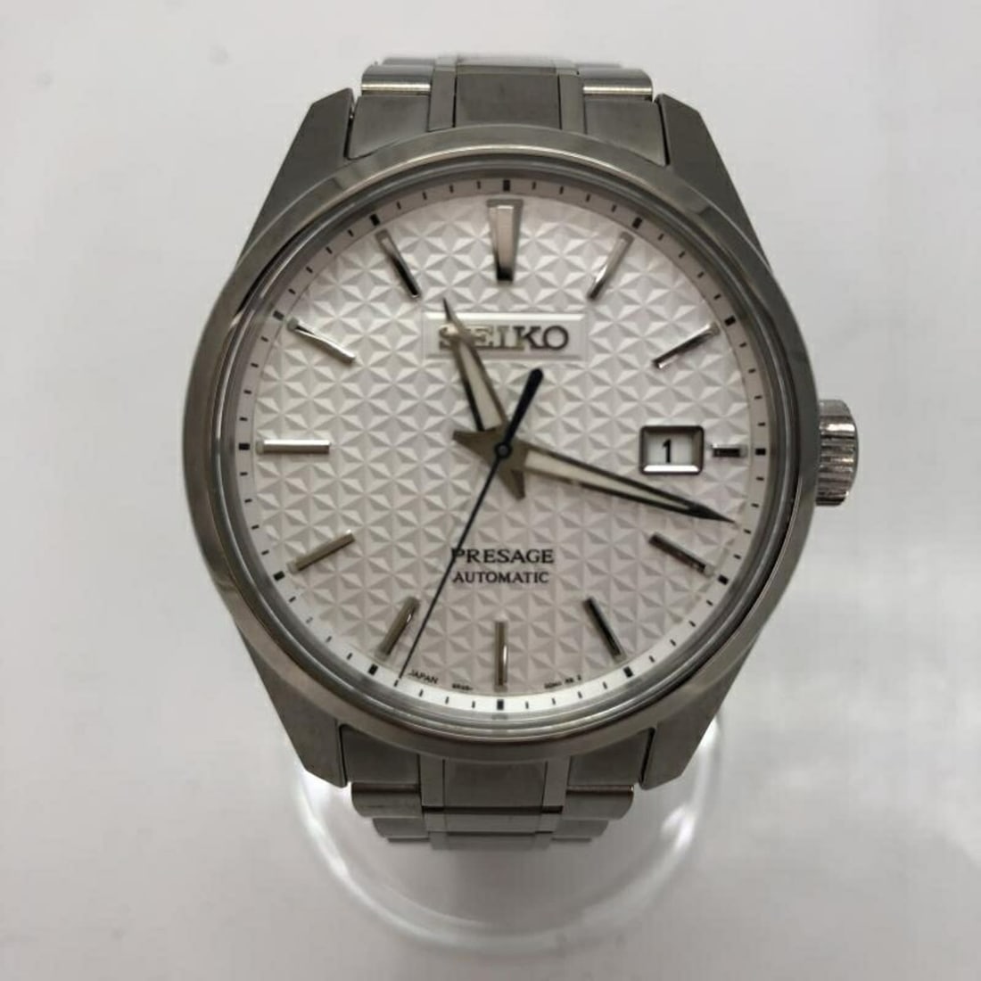 SEIKO Presage Watch 6R15-00V0 Seiko: --- Catalog ---Category: SizeWrist Size: 19.5cm / 7.67''Category: DesignType: WristwatchColor: SilverGender: MenCategory: GeneralLine: PresageBrand: SeikoCategory: MovementMovement: Self Winding (Auto