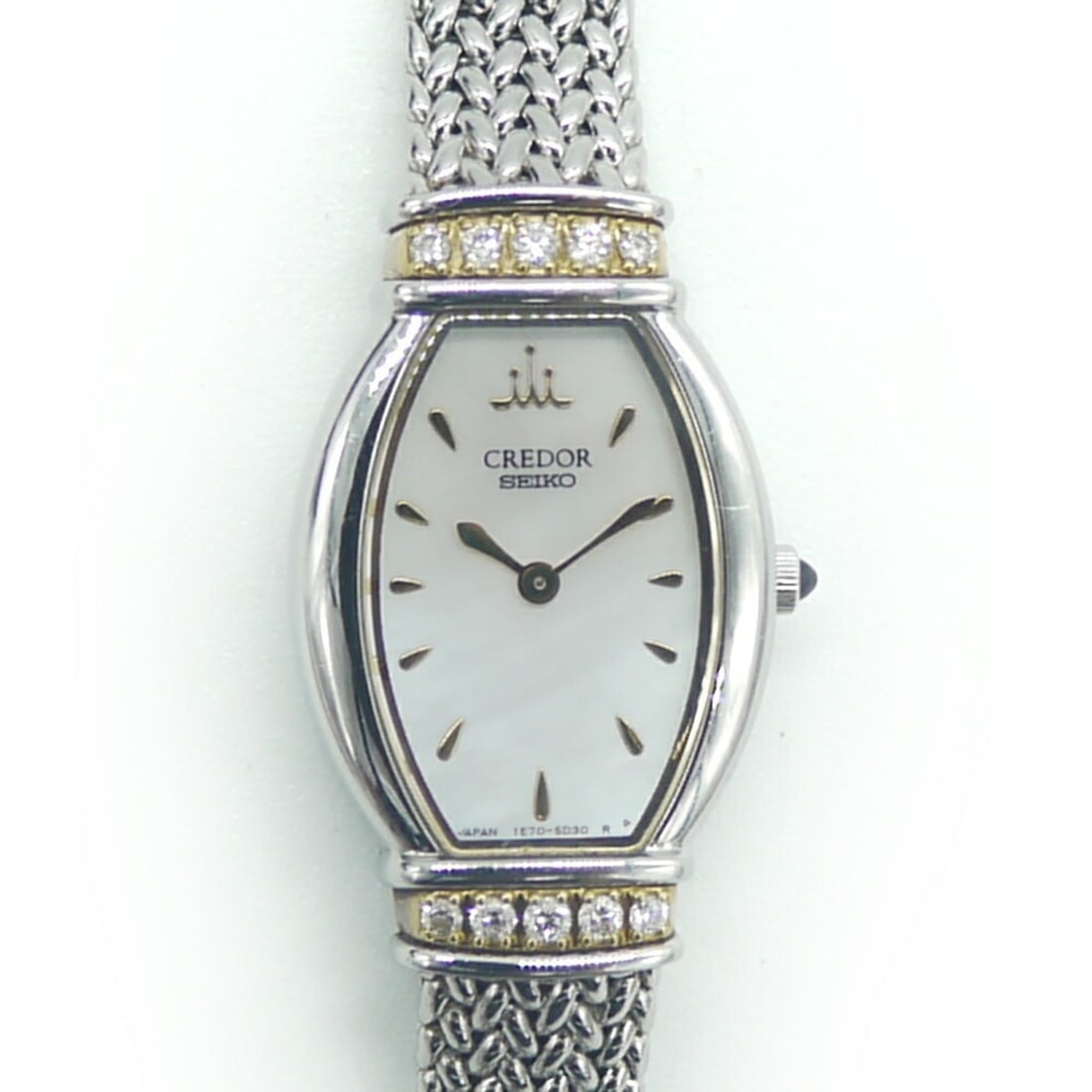 SEIKO Credor Watch GSTE966 Lug Diamond Quartz Shell Dial Ladies 1E70-3B90: --- Catalog ---Category: SizeWeight: 25.3g / 0.89oz.Band Width: 8mm / 0.31''Wrist Size: 16cm / 6.29''Case Diameter: 17.5mm / 0.69''Case Thickness: 6.3mm / 0.25''Category: DesignType: WristwatchGender: