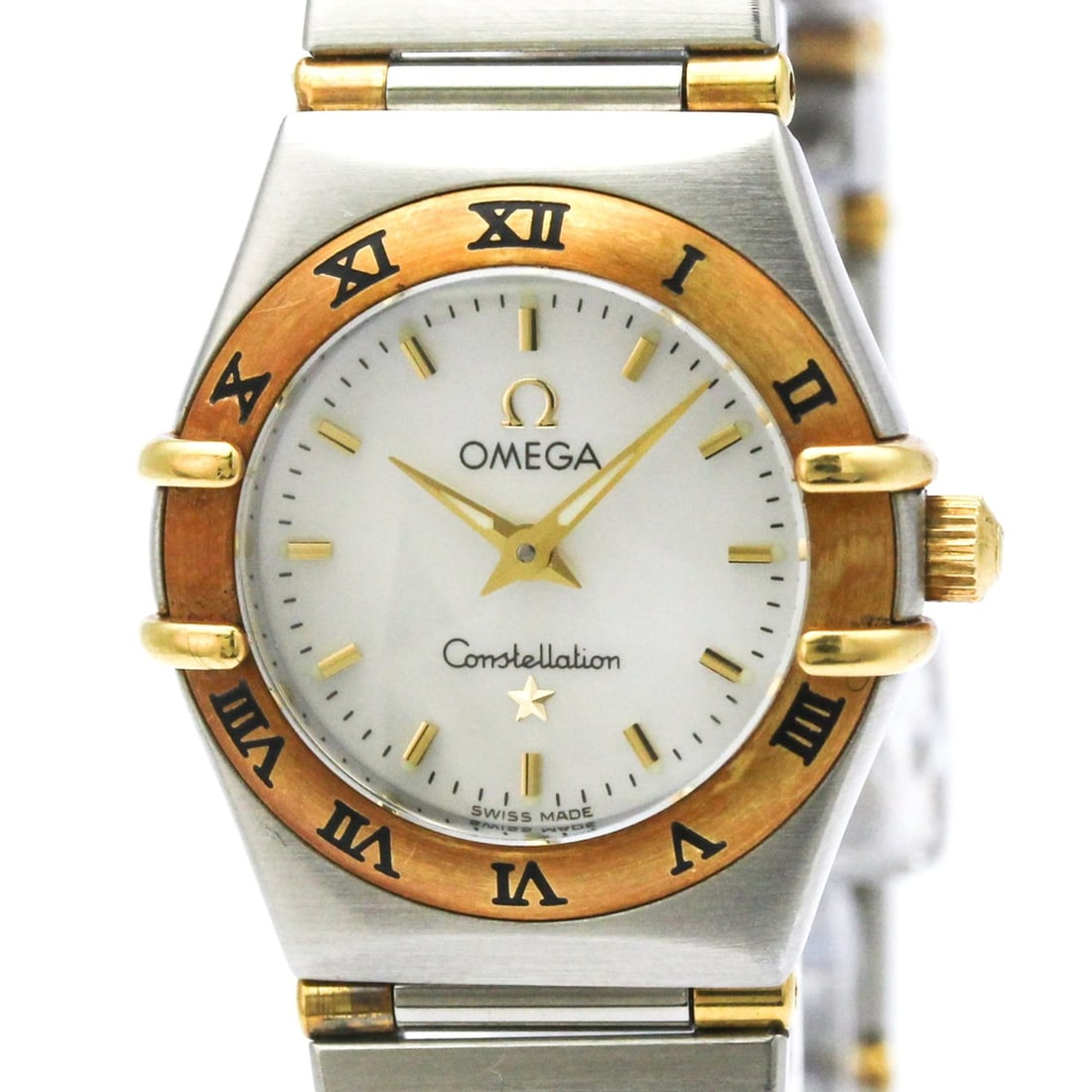 OMEGA Constellation MOP 18K Gold Steel Ladies Watch 1362.70 Polished: --- Catalog ---Category: SizeCase Diameter: 22mm / 0.87''Category: DesignType: WristwatchStyle: Dress/FormalGender: WomenColor (Dial): White shellMaterial (Band): Stainless steel, Yellow gold (18K)Mat