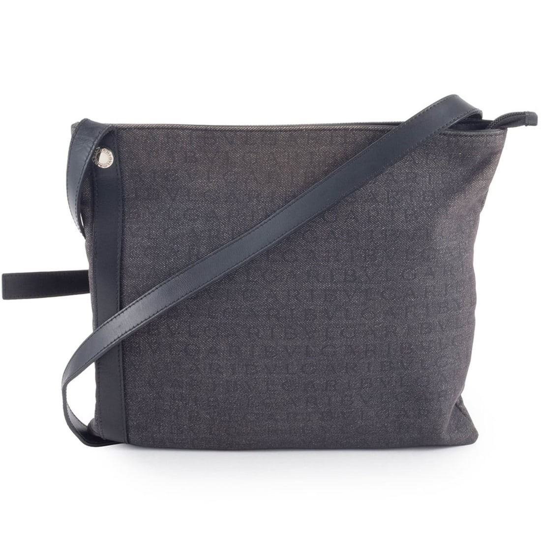 Bulgari BVLGARI Mania Men's Bag Shoulder Black Unisex: --- Catalog ---Category: SizeSize (HxWxD): 26.5cm x 30cm x 2cm / 10.43'' x 11.81'' x 0.78''Strap Length: 116cm / 45.66''Category: DesignType: Shoulder bagColor: BlackGender: Men,Unisex,WomenClosure: Z