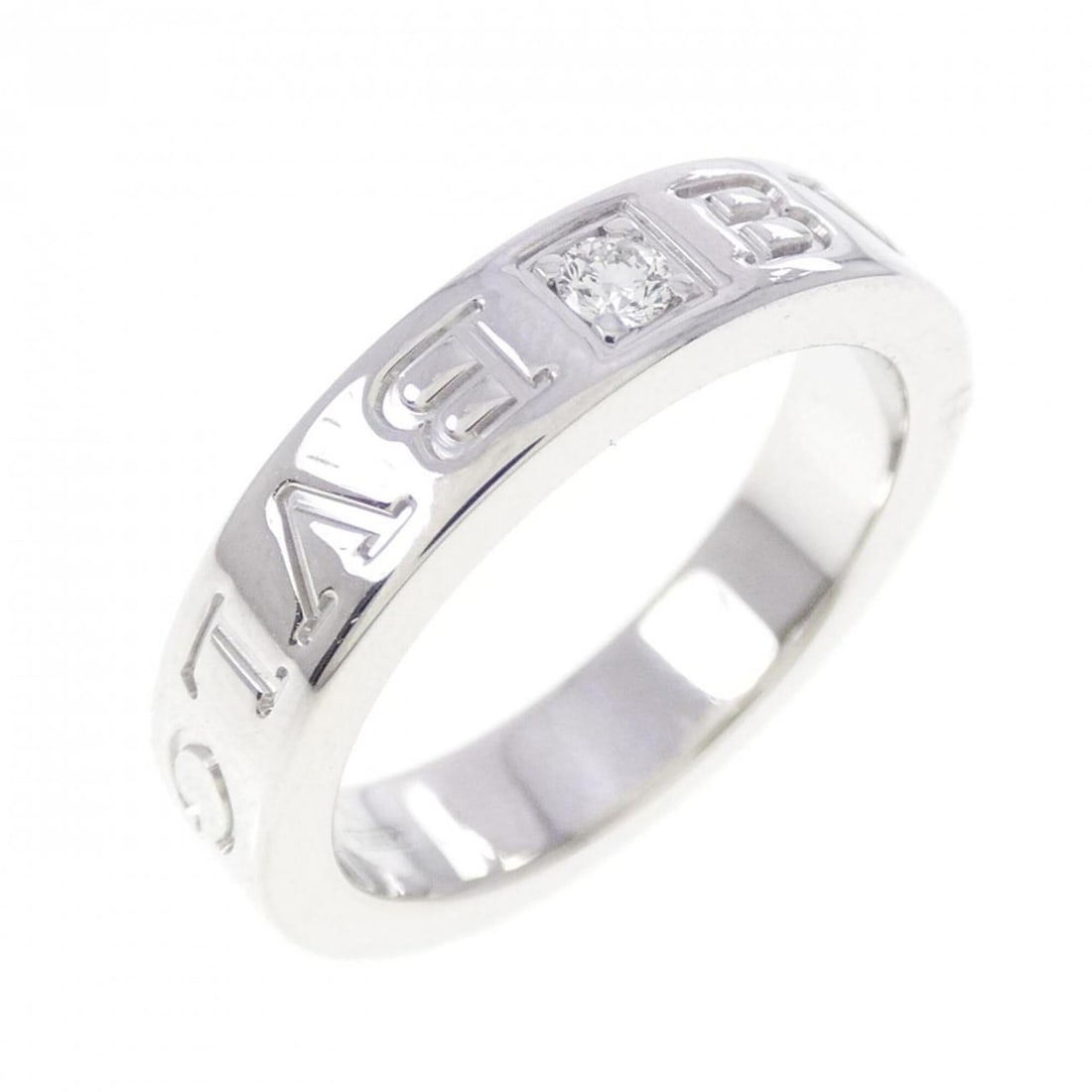 Bvlgari Bulgari B.zero1 Ring: --- Catalog ---Category: SizeWidth: 3.9mm / 0.15''Weight: 6.4g / 0.22oz.JP Size: 7.5US Size: 4Category: DesignType: Band ringStone: DiamondGender: WomenMaterial: White gold (18K)Category: GeneralLine: