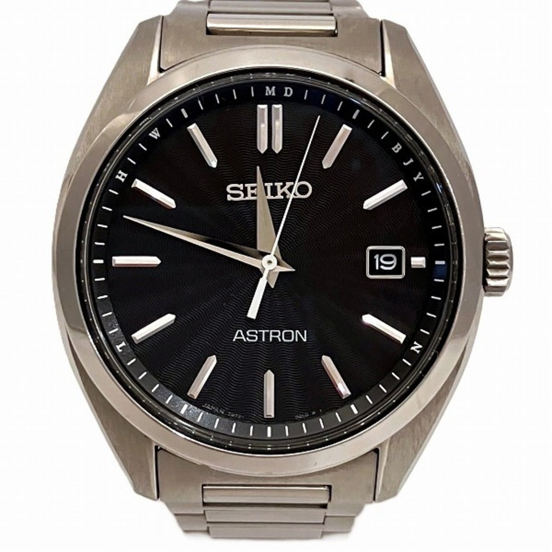 Seiko Astron SBXY033 Radio Solar Black Dial Watch Men's: --- Catalog ---Category: SizeWeight: 63g / 2.22oz.Wrist Size: 16cm / 6.29''Case Diameter: 39mm / 1.54''Case Thickness: 9.6mm / 0.38''Category: DesignType: WristwatchGender: MenColor (Dial): BlackMater