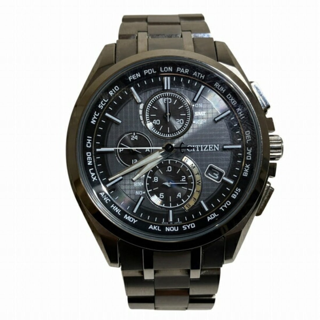 Citizen Attesa AT8040-57E Radio-Controlled Solar Watch for Men: --- Catalog ---Category: SizeWrist Size: 16cm / 6.29''Case Diameter: 42mm / 1.65''Category: DesignType: WristwatchGender: MenDisplay: AnalogColor (Dial): GrayMaterial (Band): TitaniumMaterial (Case): 