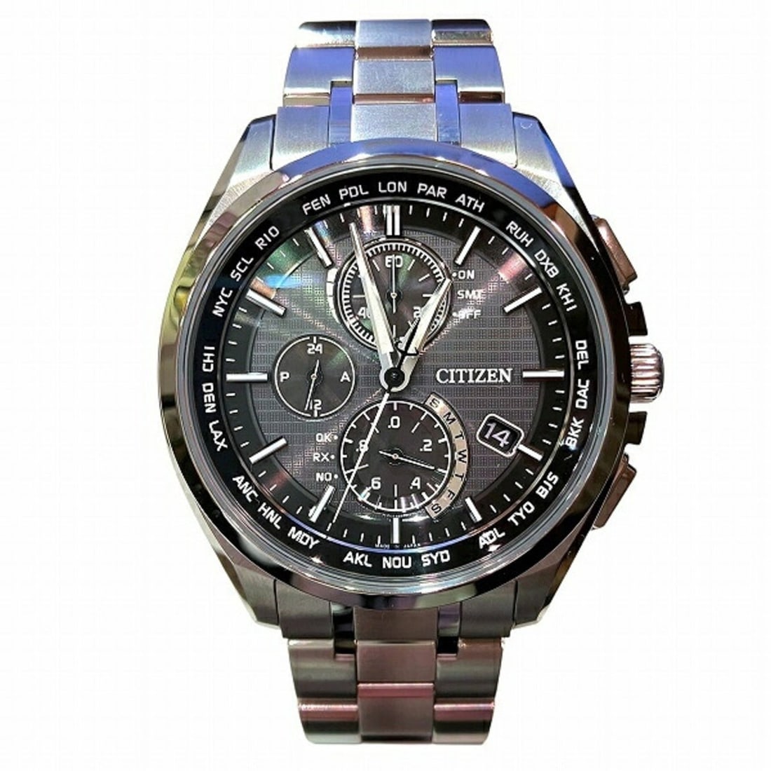 Citizen Attesa H804-T018696 Radio-Controlled Solar Eco-Drive Men's Watch: --- Catalog ---Category: SizeWrist Size: 18cm / 7.08''Case Diameter: 40mm / 1.57''Category: DesignType: WristwatchGender: MenColor (Dial): BlackMaterial (Band): TitaniumMaterial (Case): TitaniumCatego