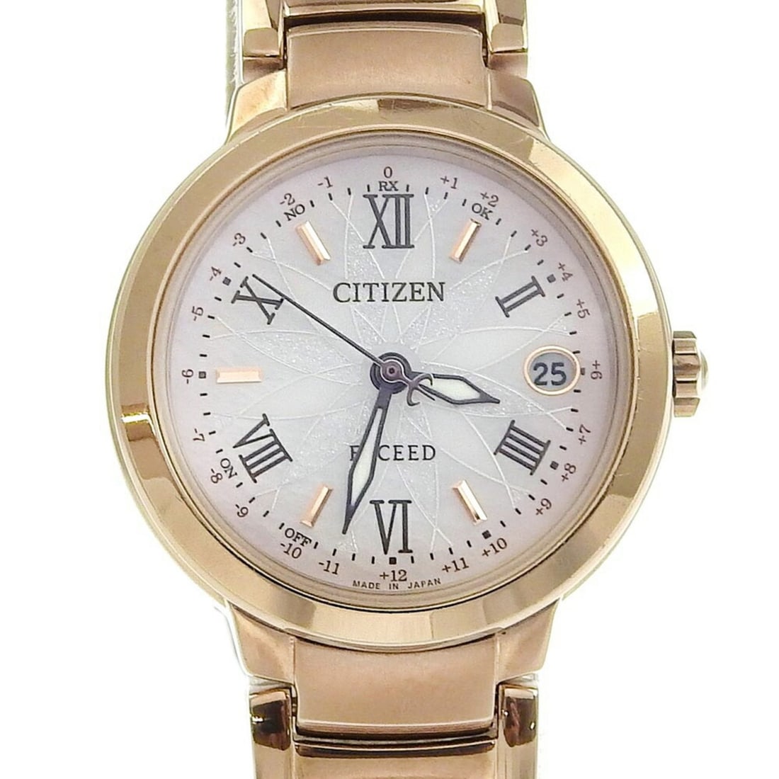 CITIZEN Exceed Date Eco-Drive ES9322 57W White Shell Dial Titanium Solar Radio: --- Catalog ---Category: SizeBand Width: 13mm / 0.51''Wrist Size: 17.5cm / 6.88''Case Diameter: 25.5mm / 1''Category: DesignType: WristwatchColor: Pink goldGender: WomenColor (Band): Pink goldColor (D