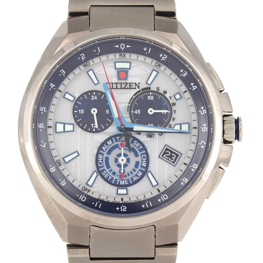 Citizen Attesa Disney Collection Radio-Controlled Watch E660-S126991 CB5040-71A TI Solar Quartz: --- Catalog ---Category: SizeWrist Size: 20cm / 7.87''Case Diameter: 41.5mm / 1.63''Category: DesignType: WristwatchGender: MenColor (Dial): SilverMaterial (Band): TitaniumMaterial (Case): TitaniumCat