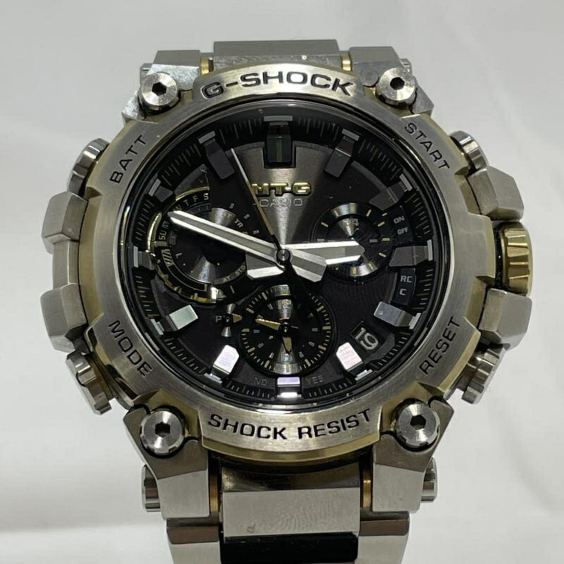Casio G-SHOCK Radio-Controlled Solar Watch MTG-B3000-1AJF: --- Catalog ---Category: SizeWrist Size: 19cm / 7.48''Case Diameter: 50mm / 1.97''Category: DesignType: WristwatchGender: MenCategory: GeneralMPN: MTG-B3000-1AJFBrand: CasioCategory: MovementMovement: