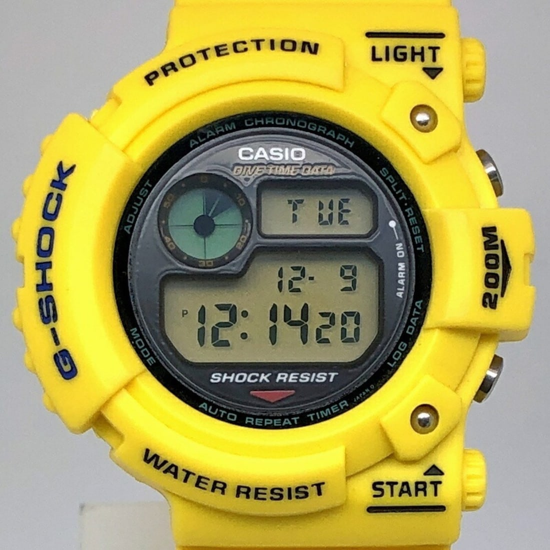 G-SHOCK CASIO Watch DW-6300-9 FROGMAN First Generation Frogman Yellow Domestic Model Diving Frog: --- Catalog ---Category: Category: DesignType: WristwatchColor: YellowGender: MenDisplay: DigitalMaterial (Band): LeatherMaterial (Case): ResinCategory: GeneralLine: G-ShockBrand: CasioModel: DW-6300-