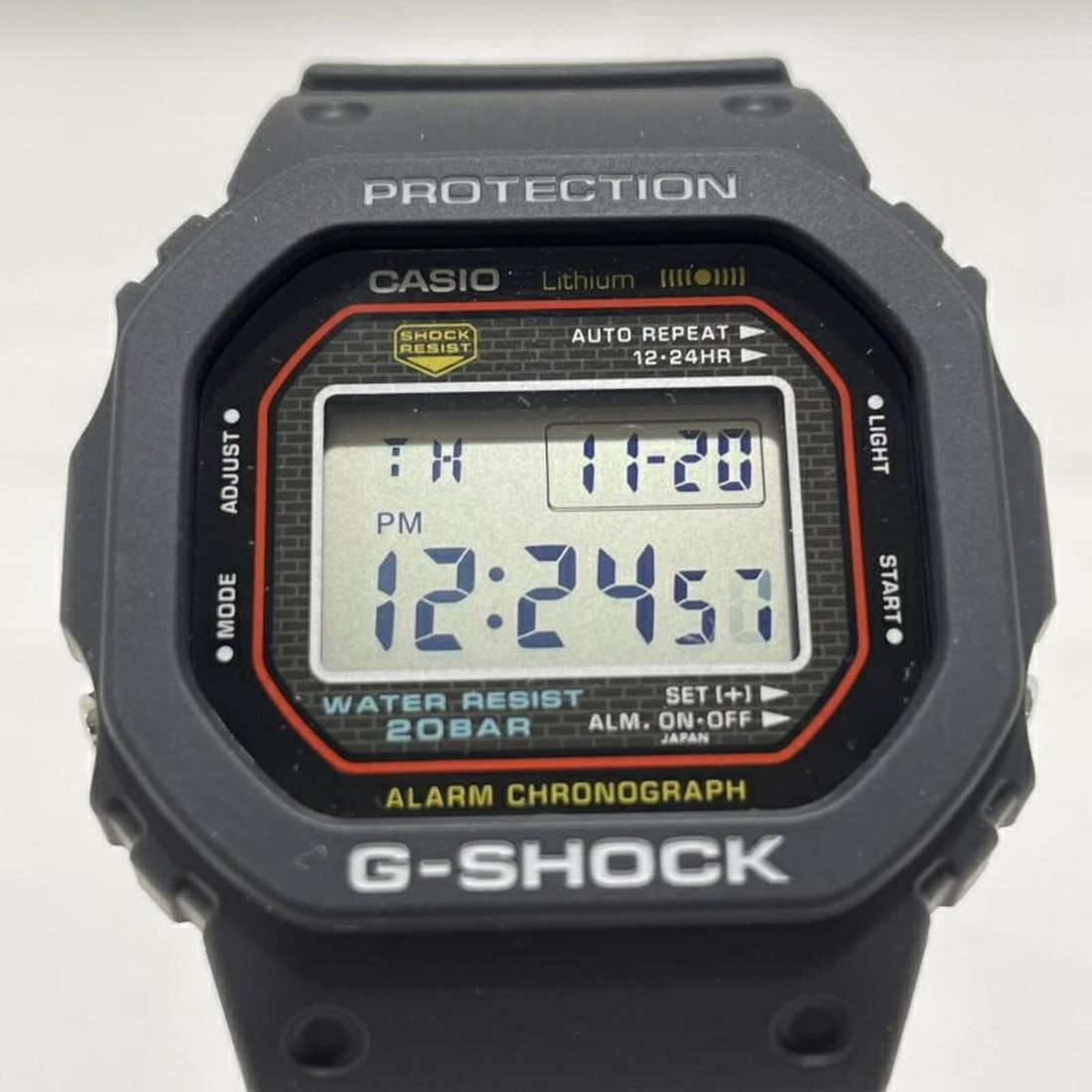 Casio G-SHOCK Watch DW-5000R-1AJF: --- Catalog ---Category: SizeWrist Size: 12.5cm - 21cm / 4.92'' - 8.26''Case Diameter: 45mm / 1.77''Category: DesignType: WristwatchColor: BlackGender: MenCategory: GeneralLine: G-ShockBrand: CasioMod