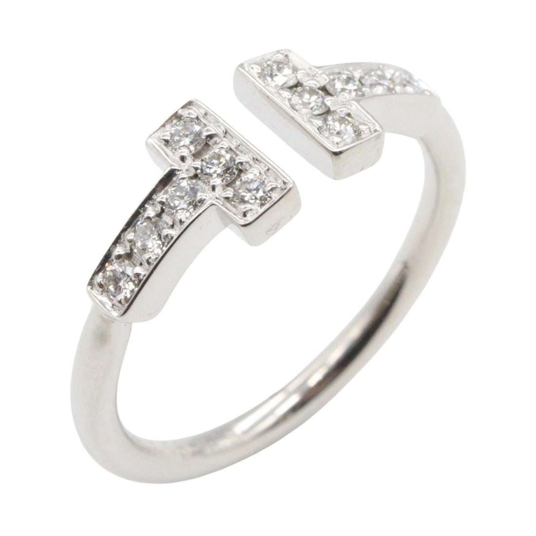 Tiffany & Co. T Wire Diamond Ring - Ring/Finger Jewelry 18KWG (White Gold) Women's Silver Tone Clear: --- Catalog ---Category: SizeJP Size: 6US Size: 3.5Category: DesignType: Band ringColor: Clear, SilverStone: DiamondGender: WomenMaterial: White gold (18K)Category: GeneralBrand: Tiffany--- Item List 