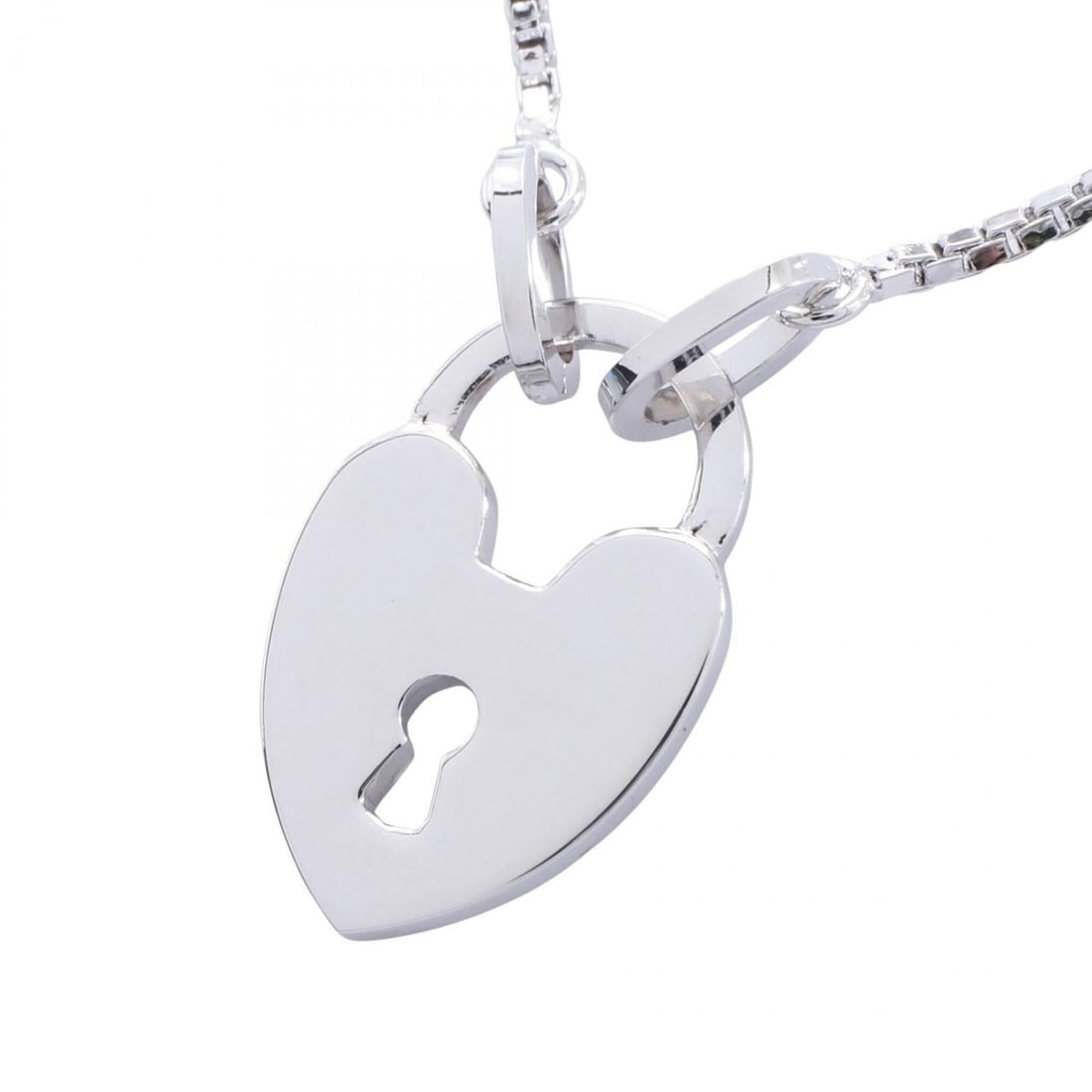 Christian Dior Dior Heart Lock Necklace, Stainless Steel Jewelry, Women's, Silver Tone: --- Catalog ---Category: SizePendant Size: 18mm x 12mm / 0.7'' x 0.47''Neck Circumference: 39 cm - 44 cm / 15.35'' - 17.32''Category: DesignColor: SilverGender: WomenMaterial: Stainless steelNecklace 