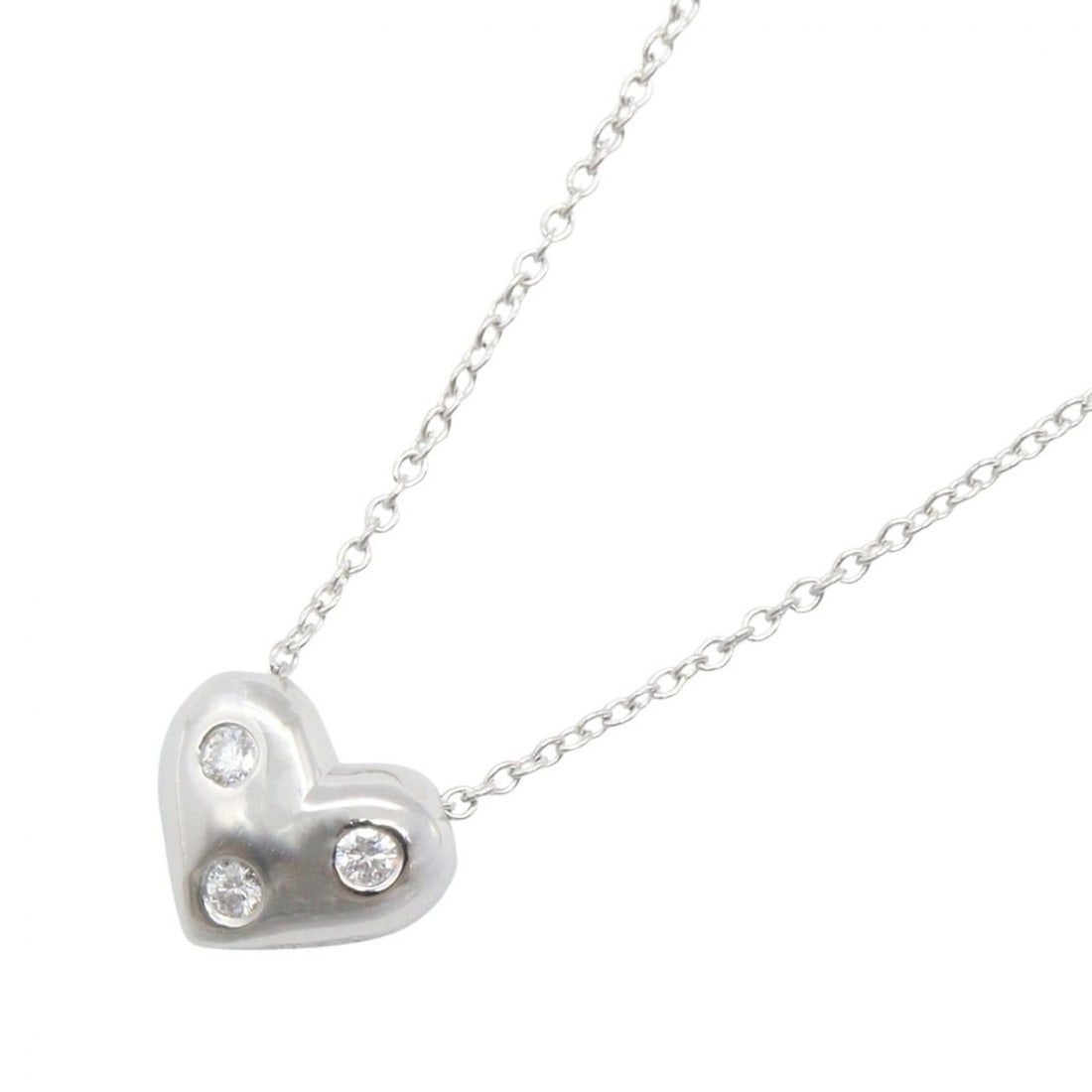 Tiffany & Co. Dots Necklace 3PD Jewelry 18KWG (White Gold) Diamond Women's Silver Tone Clear: --- Catalog ---Category: SizePendant Size: 8mm x 10mm / 0.31'' x 0.39''Neck Circumference: 40.5 cm / 15.94''Category: DesignColor: White goldStone: DiamondGender: WomenMaterial: White gold (18K)Neckla
