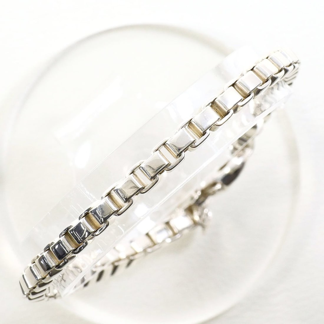 Tiffany & Co. Venetian Sterling Silver Bracelet, Approx. 17.5cm, Total Weight: 14.9g, Jewelry, Like: --- Catalog ---Category: SizeLength: 17.5cm / 6.88''Category: DesignType: Charm braceletGender: WomenMaterial: Silver 925Category: GeneralBrand: Tiffany--- Item List ---Section: ConditionRanking: Rank