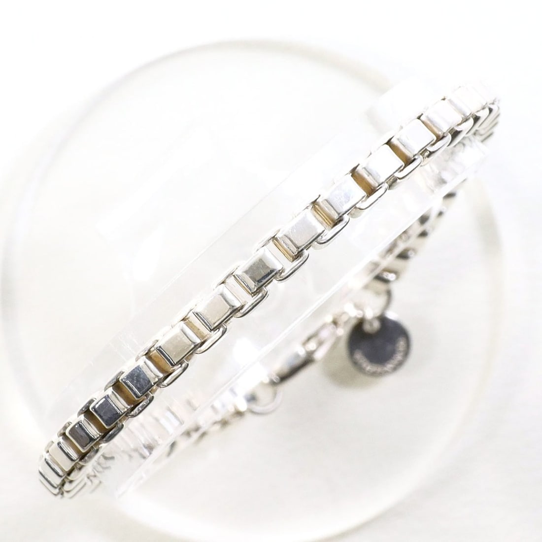 Tiffany & Co. Venetian Sterling Silver Bracelet, Total Weight: Approximately 16.5g, Jewelry, Like: --- Catalog ---Category: SizeTotal Length: 18cm / 7.08''Category: DesignType: Charm braceletGender: Women,MenMaterial: Silver 925Category: GeneralBrand: Tiffany--- Item List ---Section: ConditionRanki