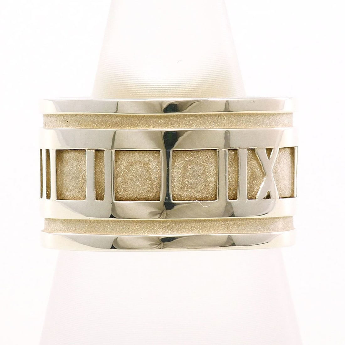 Atlas Wide Tiffany & Co. Silver Ring, 10.0g Total Weight, Jewelry, Like New, Free Shipping, Gift: --- Catalog ---Category: SizeJP Size: 13US Size: 6.5Category: DesignType: Band ringGender: WomenMaterial: Silver 925Category: GeneralBrand: Tiffany--- Item List ---Section: ConditionRanking: Rank SA U
