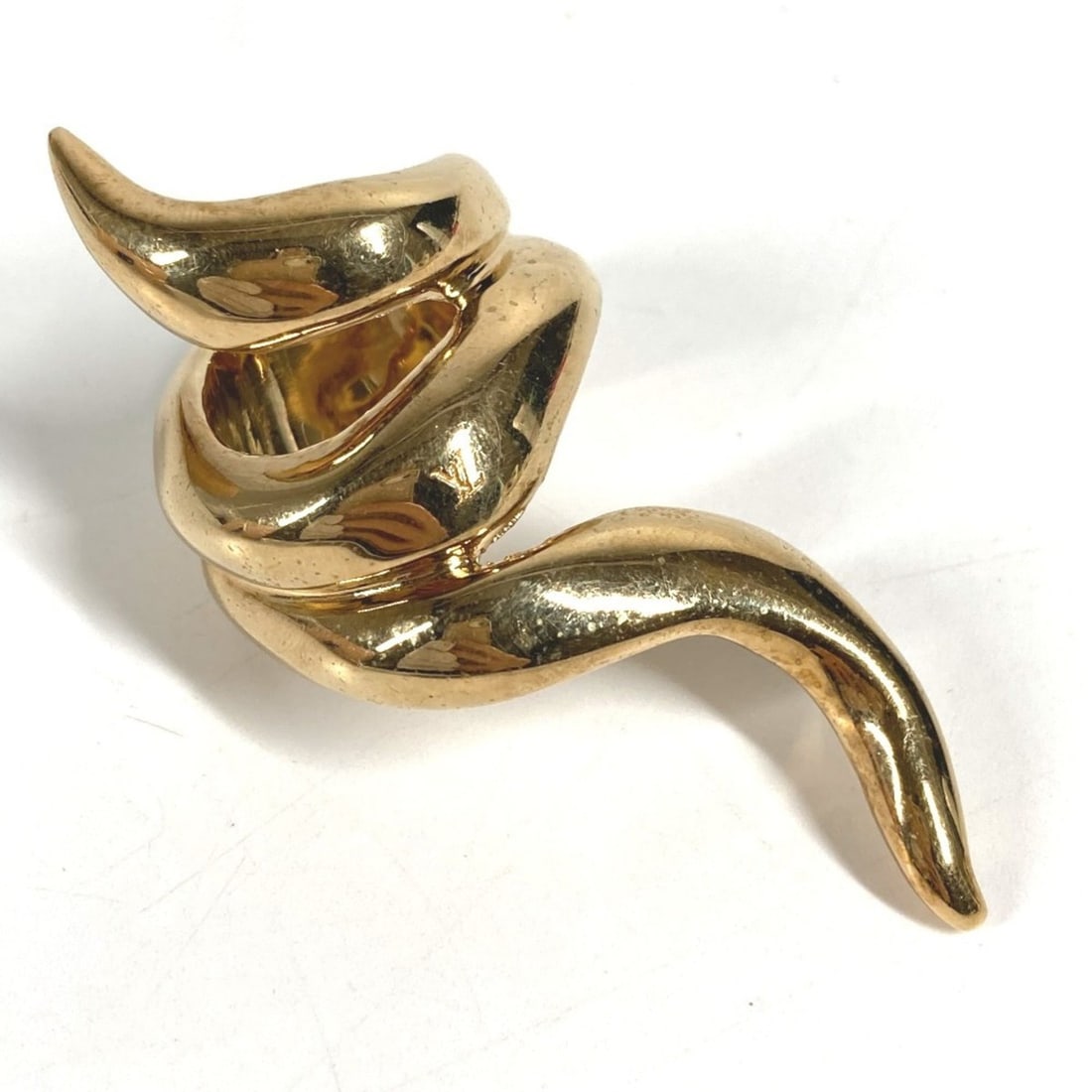 LOUIS VUITTON MP1955 Logo Accessory Jewelry Ring, Men's/Women's, Gold: --- Catalog ---Category: SizeJP Size: 9.5US Size: 5Category: DesignType: Band ringColor: GoldGender: WomenMaterial: MetalCategory: GeneralBrand: Louis VuittonCountry of Origin: Italy--- Item List ---S
