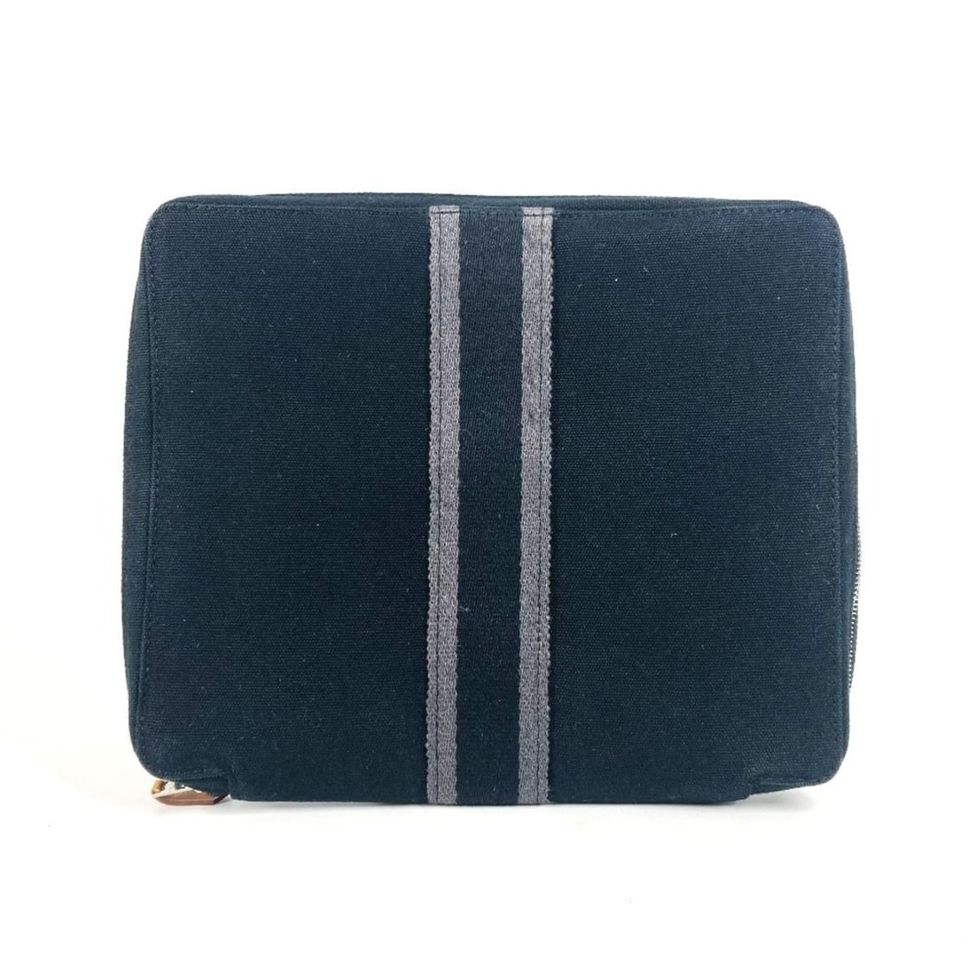 HERMES Foulet Multi-Pouch, Makeup Pouch, Jewelry Case, Cotton, Men's and Women's, Black: --- Catalog ---Category: SizeSize (HxWxD): 18.5cm x 2cm / 7.28'' x 0.78''Category: DesignType: Jewelry caseColor: BlackMaterial: CottonCategory: GeneralLine: Fourre ToutBrand: Hermes--- Item List ---S