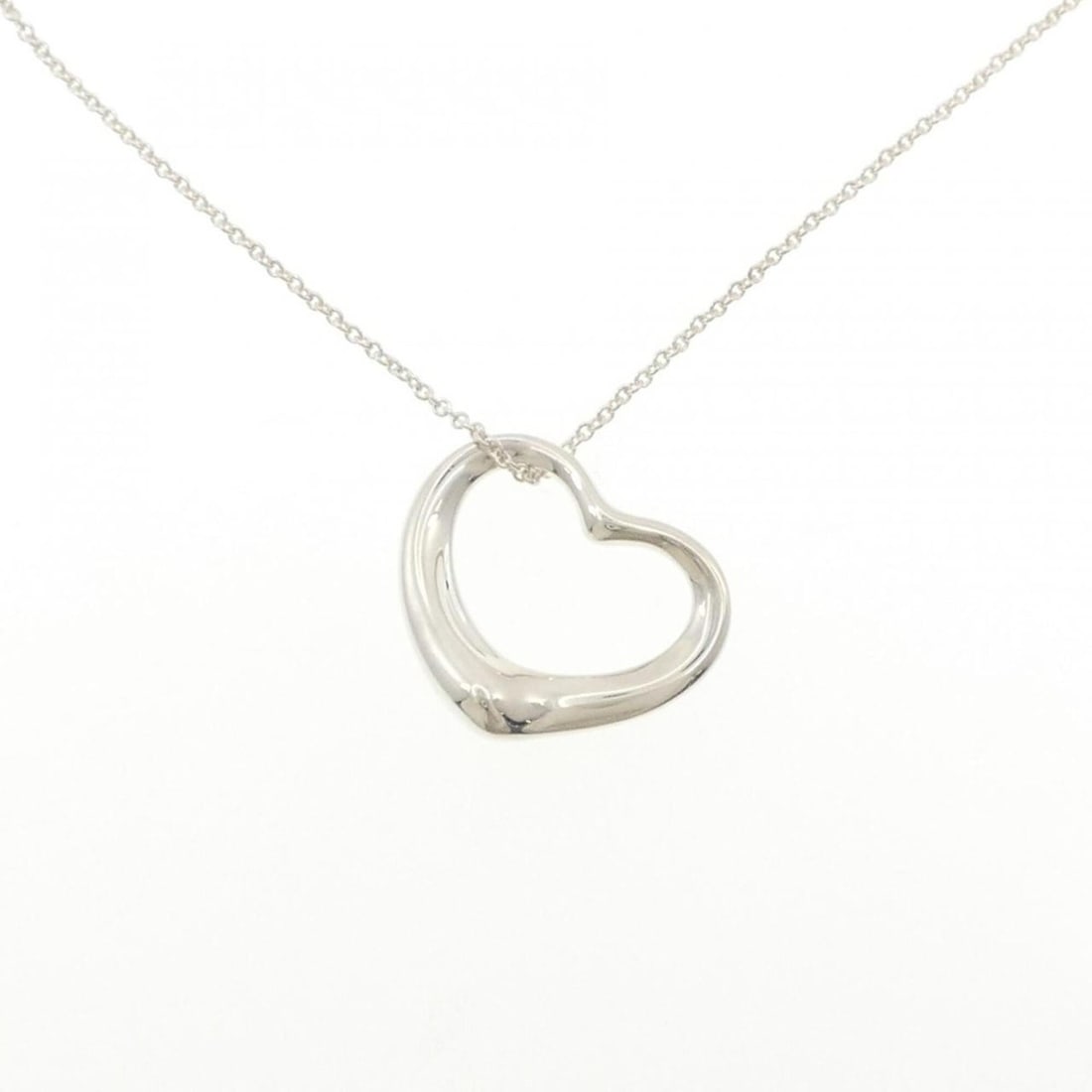 Tiffany Open Heart Necklace: --- Catalog ---Category: SizeNeck Circumference: 46 cm / 18.11''Category: DesignColor: SilverGender: WomenPendant Type: PendantNecklace Type: NecklaceCategory: GeneralBrand: Tiffany--- Item List