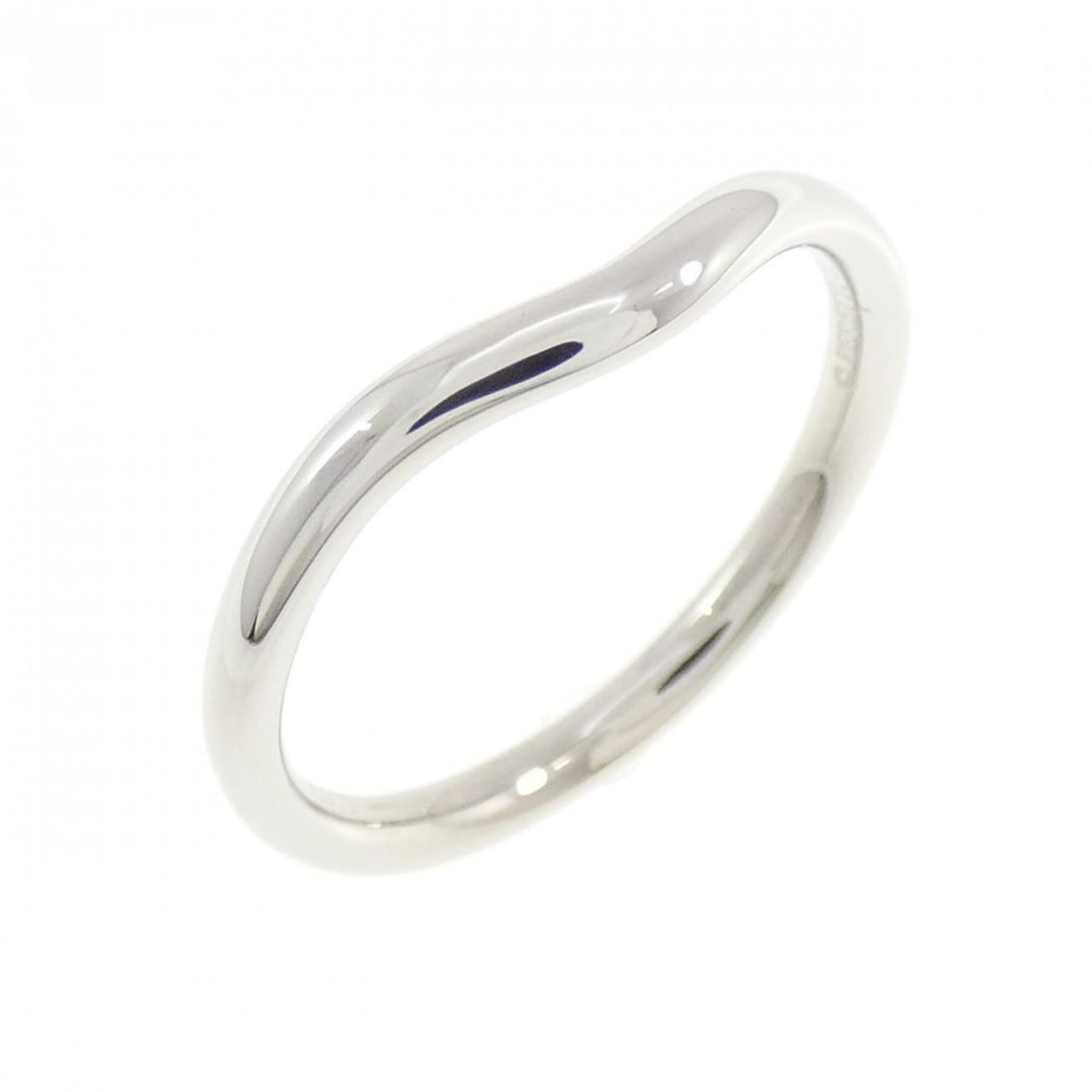 Tiffany Curved Ring: --- Catalog ---Category: SizeJP Size: 14.0US Size: 7Category: DesignType: Band ringGender: WomenMaterial: Platinum 950Category: GeneralBrand: Tiffany--- Item List ---Section: ConditionRanking: Rank A