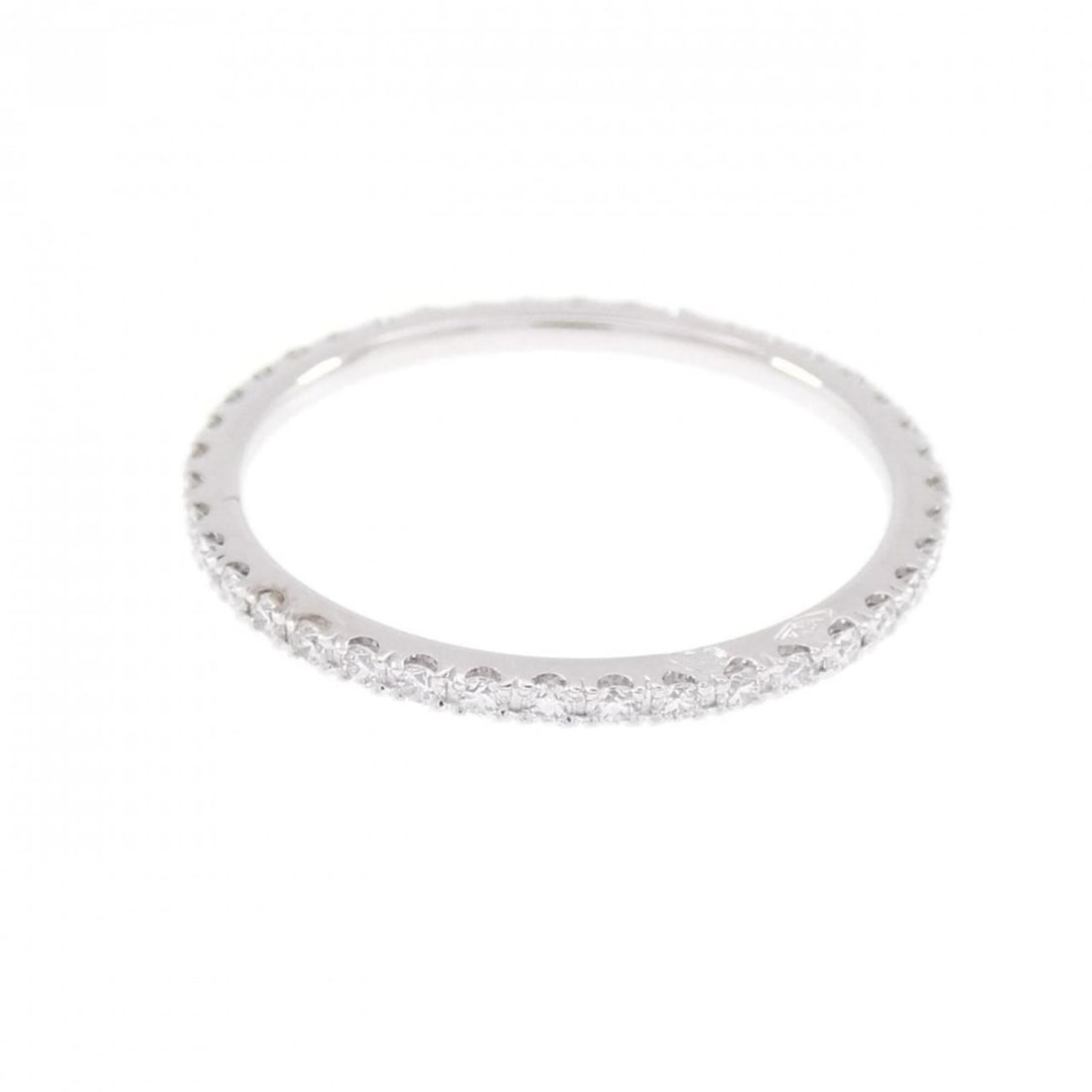 Van Cleef & Arpels Felicite Ring: --- Catalog ---Category: SizeUS Size: 5.5Brand Size: 50Category: DesignType: Band ringStone: DiamondGender: WomenMaterial: White gold (18K)Category: GeneralMPN: VCARO8BP00Brand: Van Cleef & Arpels---