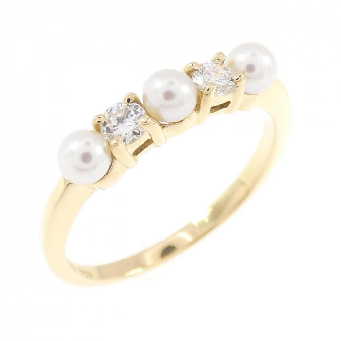 Tiffany & Co. Akoya Pearl Ring: --- Catalog ---Category: SizeJP Size: 11US Size: 6Category: DesignType: Band ringColor: Yellow goldStone: DiamondGender: WomenMaterial: Yellow gold (18K)Category: GeneralBrand: Tiffany--- Item List