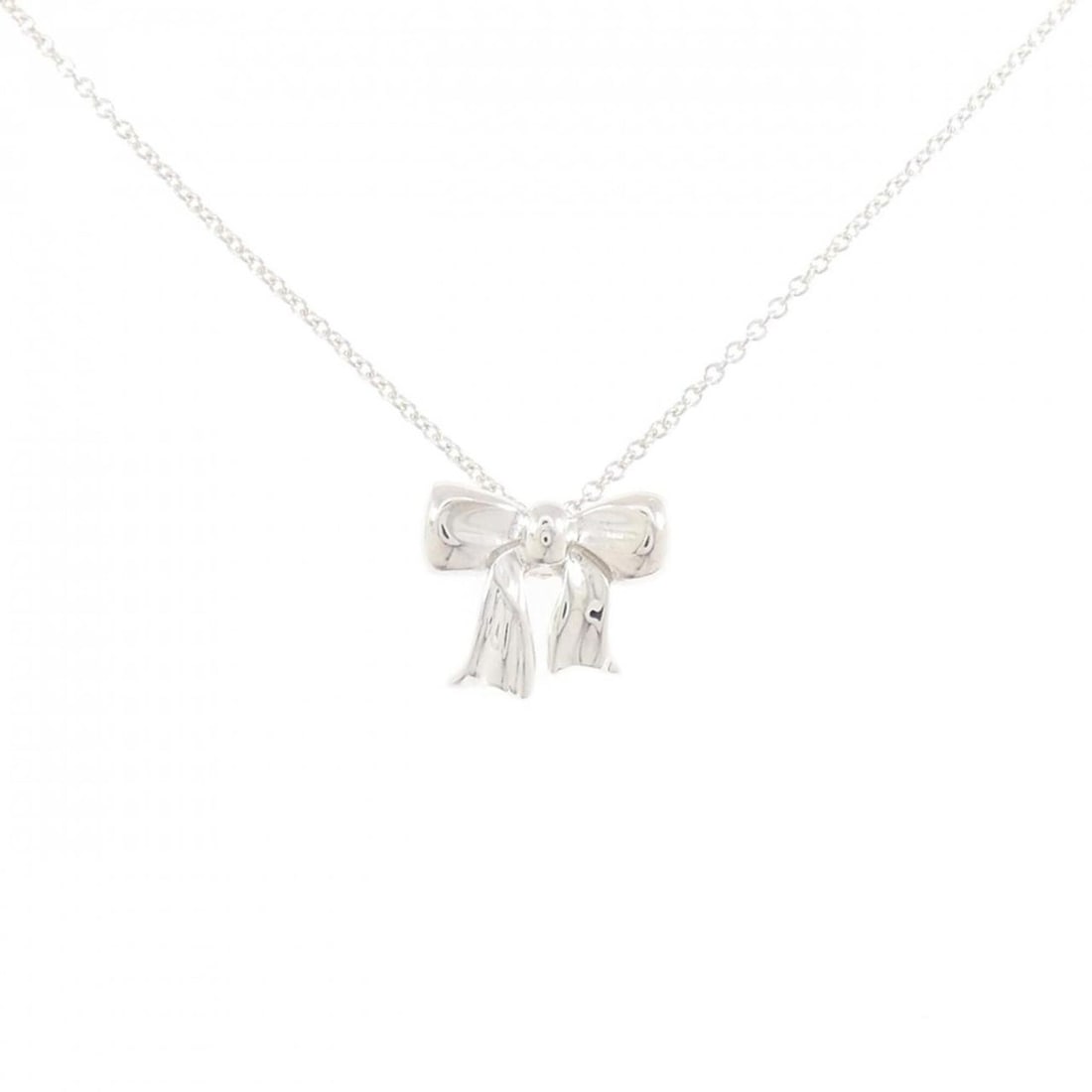 Tiffany & Co. 925 Necklace: --- Catalog ---Category: SizePendant Size: 10.5mm x 12.7mm / 0.41'' x 0.49''Neck Circumference: 42 cm / 16.53''Category: DesignColor: SilverGender: WomenMaterial: Silver 925Pendant Type: