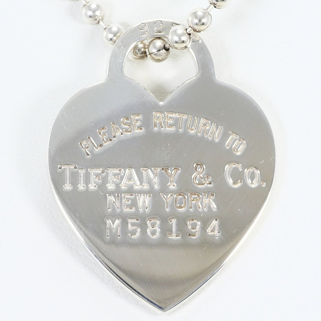 Tiffany & Co. Return to Silver Necklace, Total Weight 23.0g, 86cm, Like New Condition, Free Gift: --- Catalog ---Category: SizePendant Size: 30mm x 23mm / 1.18'' x 0.9''Neck Circumference: 86 cm / 33.85''Category: DesignColor: SilverGender: WomenMaterial: Silver 925Necklace Type: NecklaceCategory: