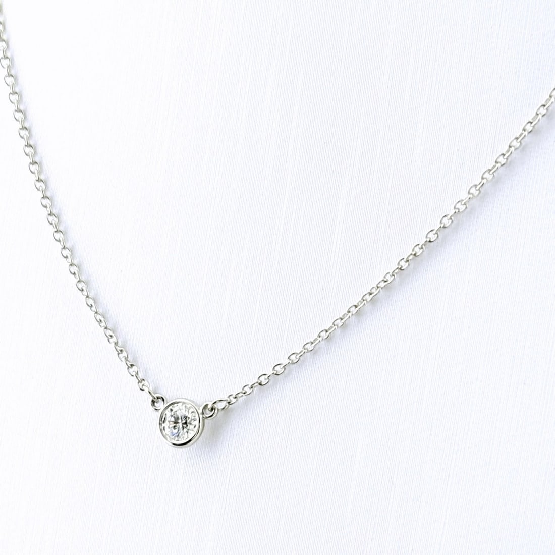 Tiffany & Co. By the Yard Necklace, Platinum Pendant, Diamond, Elsa Peretti Pt950, Women's: --- Catalog ---Category: SizePendant Size: 4.6mm x 4.5mm / 0.18'' x 0.17''Neck Circumference: 41.5 cm / 16.33''Category: DesignStone: DiamondGender: WomenMaterial: Platinum 950Pendant Type: PendantNec