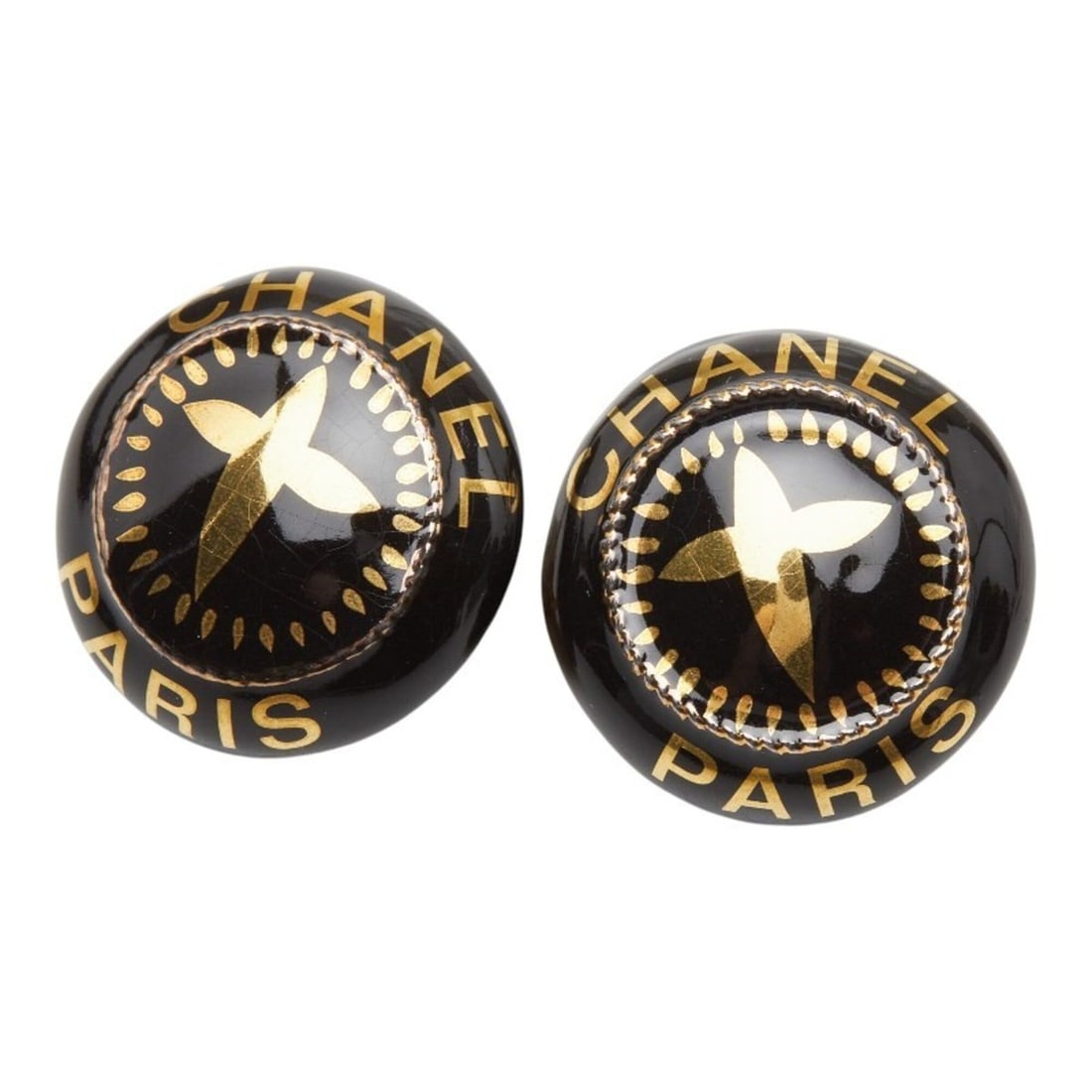 Chanel Vintage Round Earrings, Gold and Black Plated Plastic, Women's CHANEL: --- Catalog ---Category: SizeSize (HxWxD): 35.00mm x 35.00mm / 1.38'' x 1.38''Category: DesignType: Clip earringsColor: Black, GoldGender: WomenMaterial: Gold plating, PlasticCategory: GeneralBrand: C