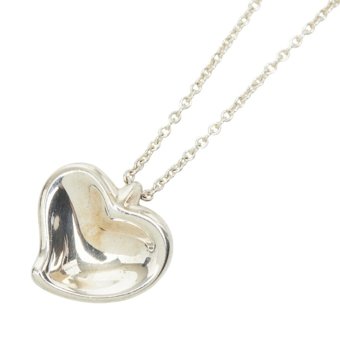 Tiffany & Co. Curved Heart Necklace, SV925 Silver, Women's.: --- Catalog ---Category: SizePendant Size: 13.2mm x 13.5mm / 0.51'' x 0.53''Neck Circumference: 40 cm / 15.74''Category: DesignGender: WomenMaterial: Silver 925Necklace Type: NecklaceCategory: General