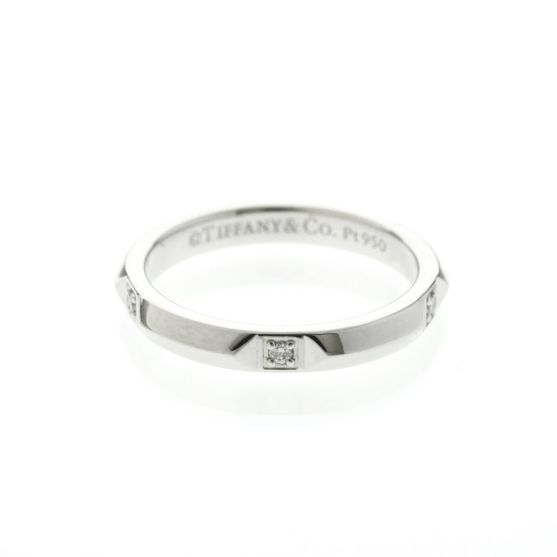 Tiffany Trueband Diamond Ring Platinum Fashion Diamond Band Ring Silver: --- Catalog ---Category: SizeWidth: 2.9mm / 0.11''Weight: 4.6g / 0.16oz.JP Size: 10US Size: 5.5Category: DesignType: Band ringColor: SilverMetal: PlatinumStone: DiamondStyle: FashionGender: Men,WomenM