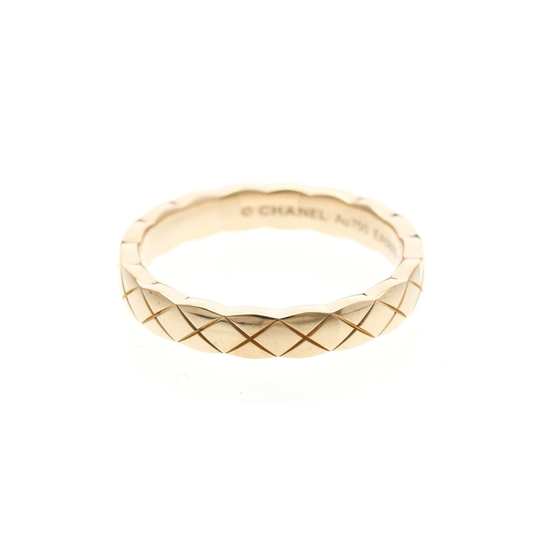 Chanel Coco Crush Ring Mini Model Pink Gold (18K) Fashion No Stone Band Ring Pink Gold: --- Catalog ---Category: SizeWidth: 3.1mm / 0.12''Weight: 3.8g / 0.13oz.JP Size: 11US Size: 5 3/4Brand Size: 51Category: DesignType: Band ringColor: Pink goldMetal: GoldStone: No StoneStyle: FashionGe