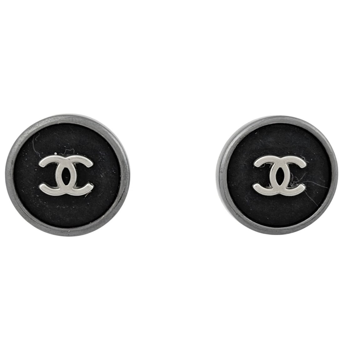 Chanel Coco Mark Earrings, Round Metal, Black, Women's: --- Catalog ---Category: SizeSize (HxWxD): 18.00mm x 15.00mm / 0.71'' x 0.59''Category: DesignType: Clip earringsColor: BlackGender: WomenMaterial: MetalCategory: GeneralBrand: Chanel--- Item List ---