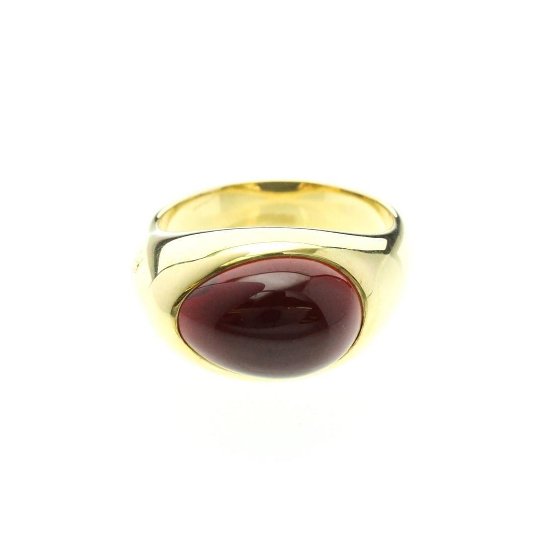 Pomellato Garnet Ring Yellow Gold (18K) Fashion Garnet Band Ring Gold: --- Catalog ---Category: SizeWidth: 13mm / 0.51''Weight: 14.5g / 0.51oz.JP Size: 19.5US Size: 9-9.5Category: DesignType: Band ringColor: GoldMetal: GoldStone: GarnetStyle: FashionGender: Men,WomenMate