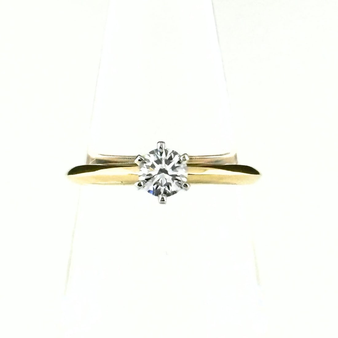 Tiffany & Co. Setting Engagement Ring, Yellow Gold (YG), Platinum, Single Diamond Solitaire 750: --- Catalog ---Category: SizeWeight: 2.2g / 0.07oz.JP Size: 7.5US Size: 4Category: DesignType: Band ringStone: DiamondGender: WomenMaterial: Platinum 950, Yellow gold (18K)Weight (ct.): 0.31Category: 