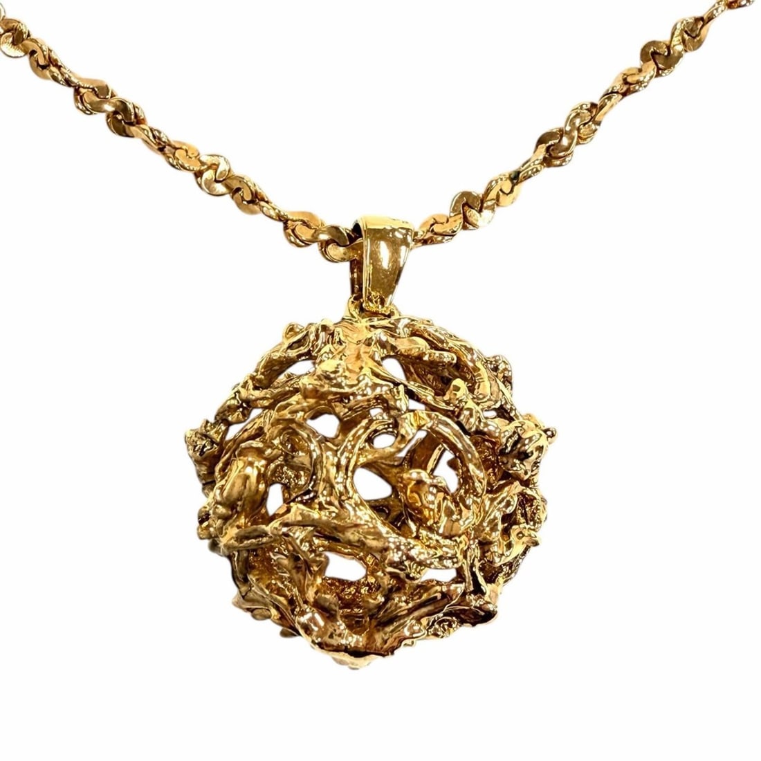 YVES SAINT LAURENT Vintage Ball Necklace Pendant - Gold Women's Accessory: --- Catalog ---Category: SizeNeck Circumference: 56 cm - 62 cm / 22.04'' - 24.4''Category: DesignColor: GoldGender: WomenPendant Type: PendantNecklace Type: NecklaceCategory: GeneralBrand: Yves Saint 